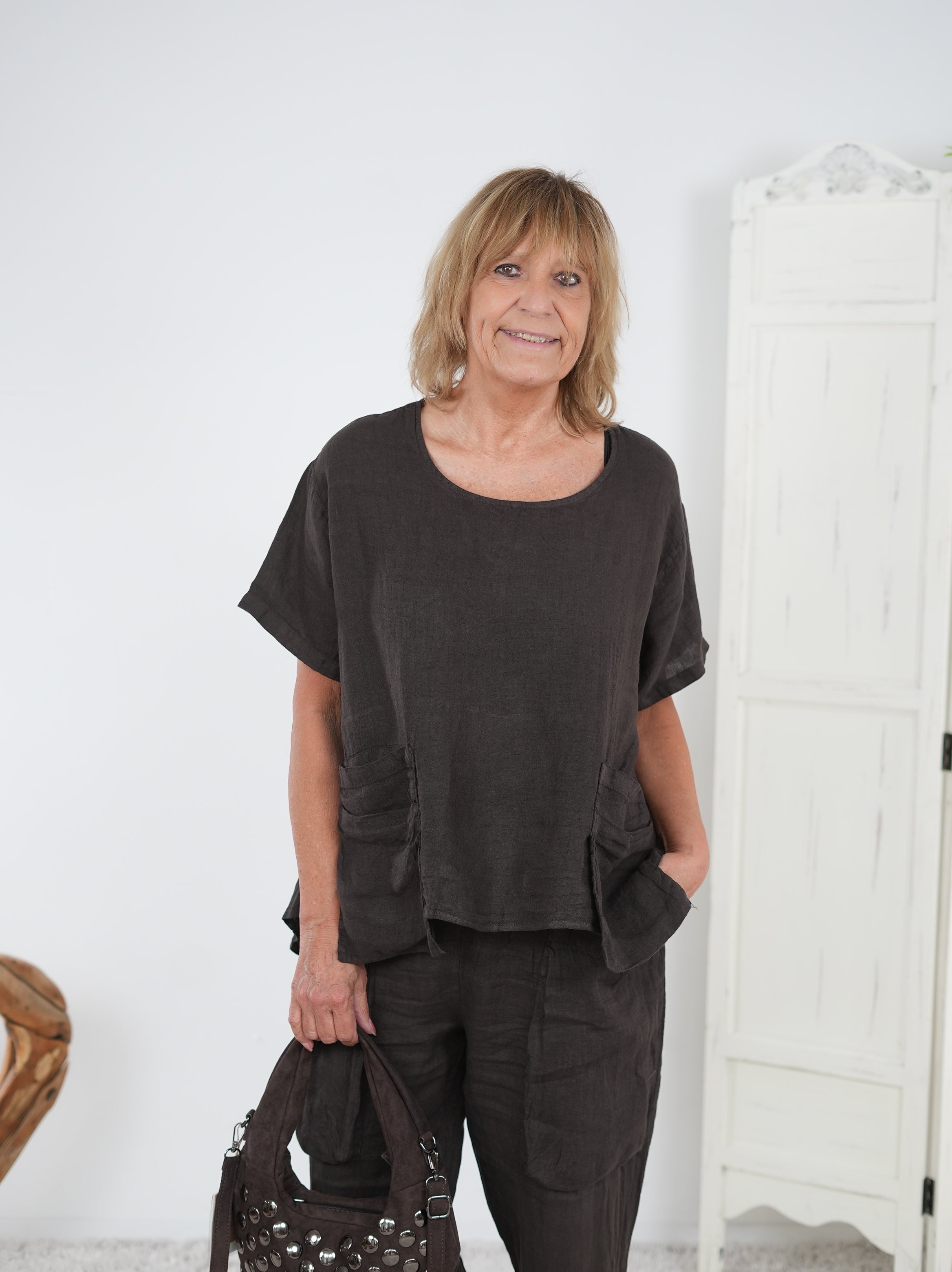 Leinen Bluse mit aufgesetzten Taschen Schoko