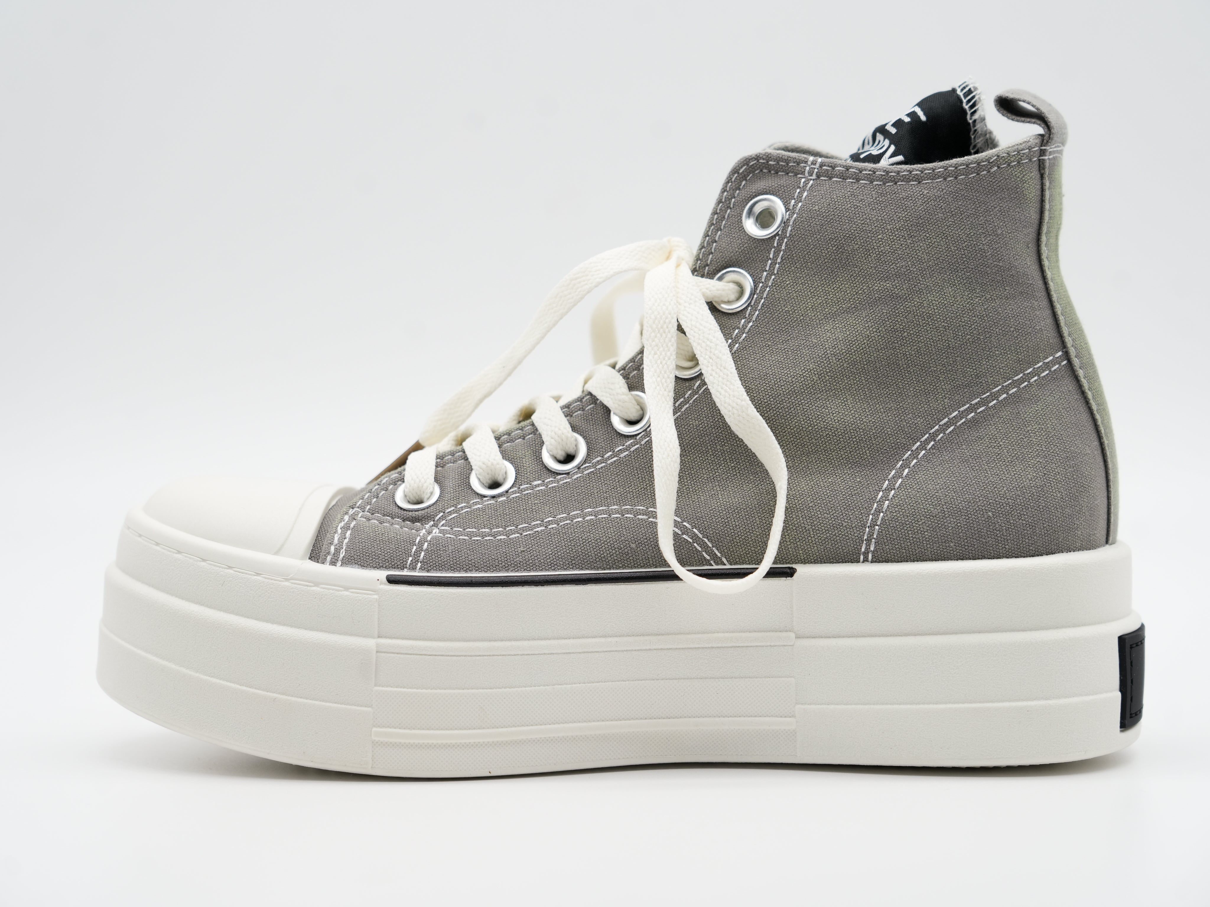 Sneaker ~base~