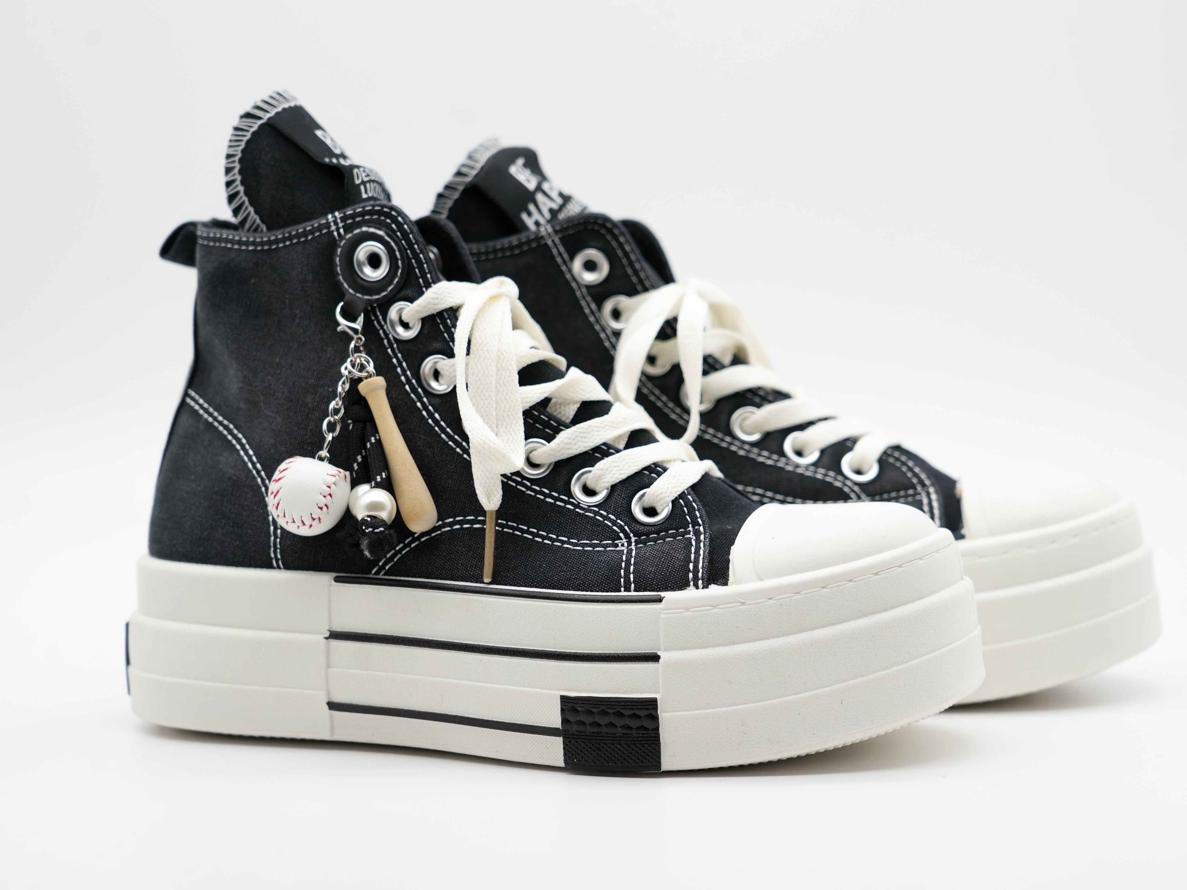 Sneaker ~base~