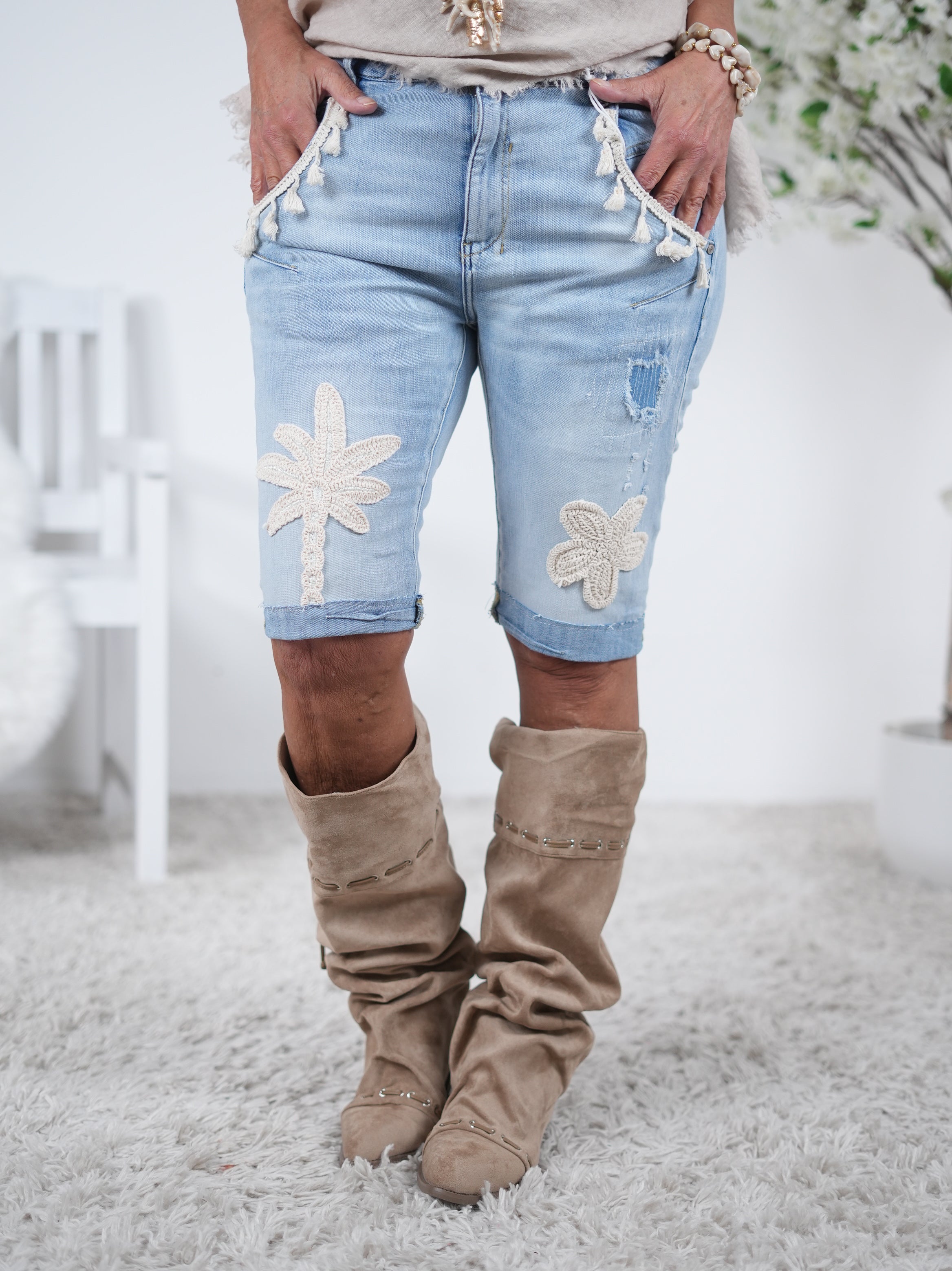 Jeans Short mit Palmen Patch Blau