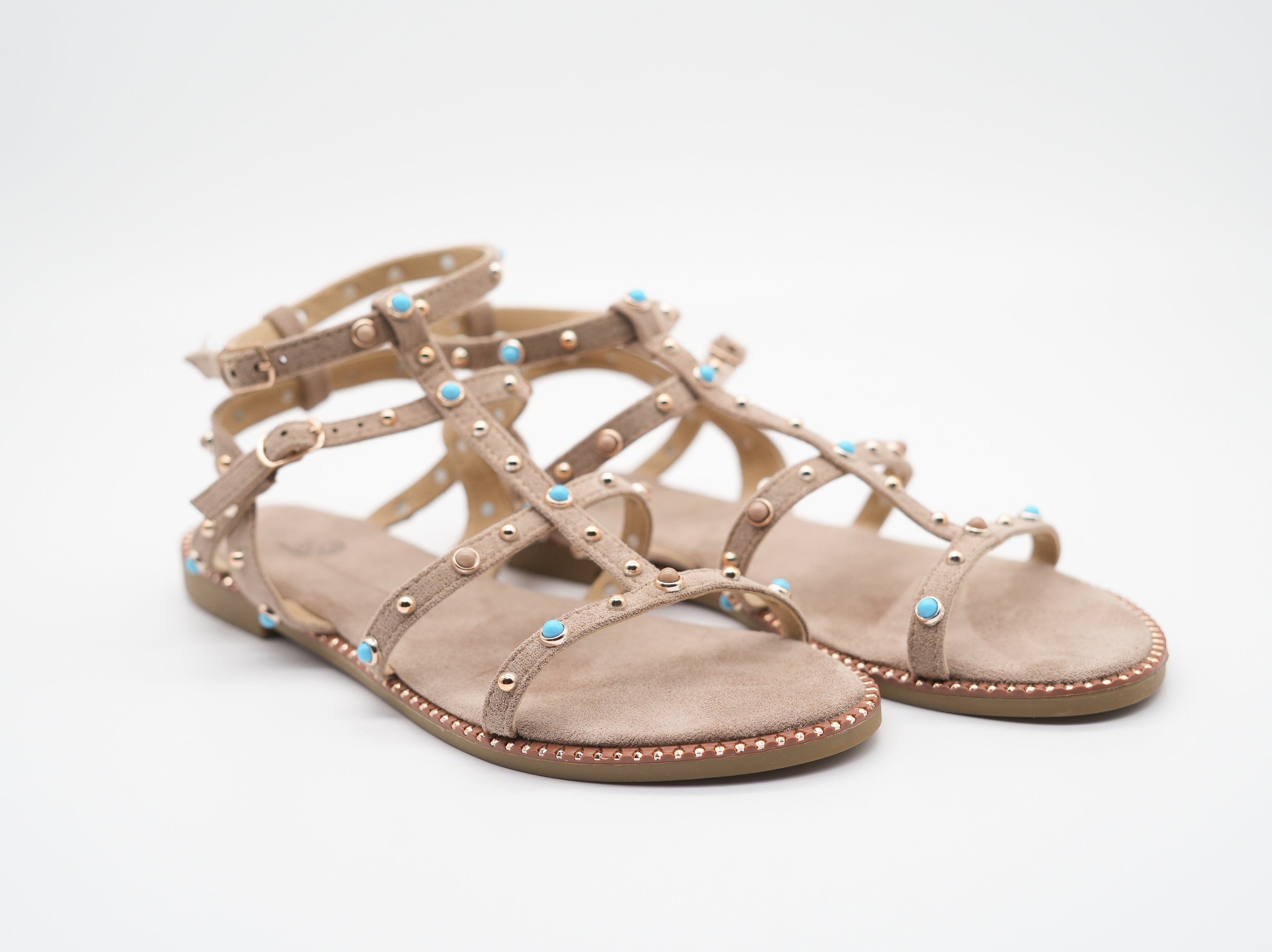 Sandalen mit Nieten
