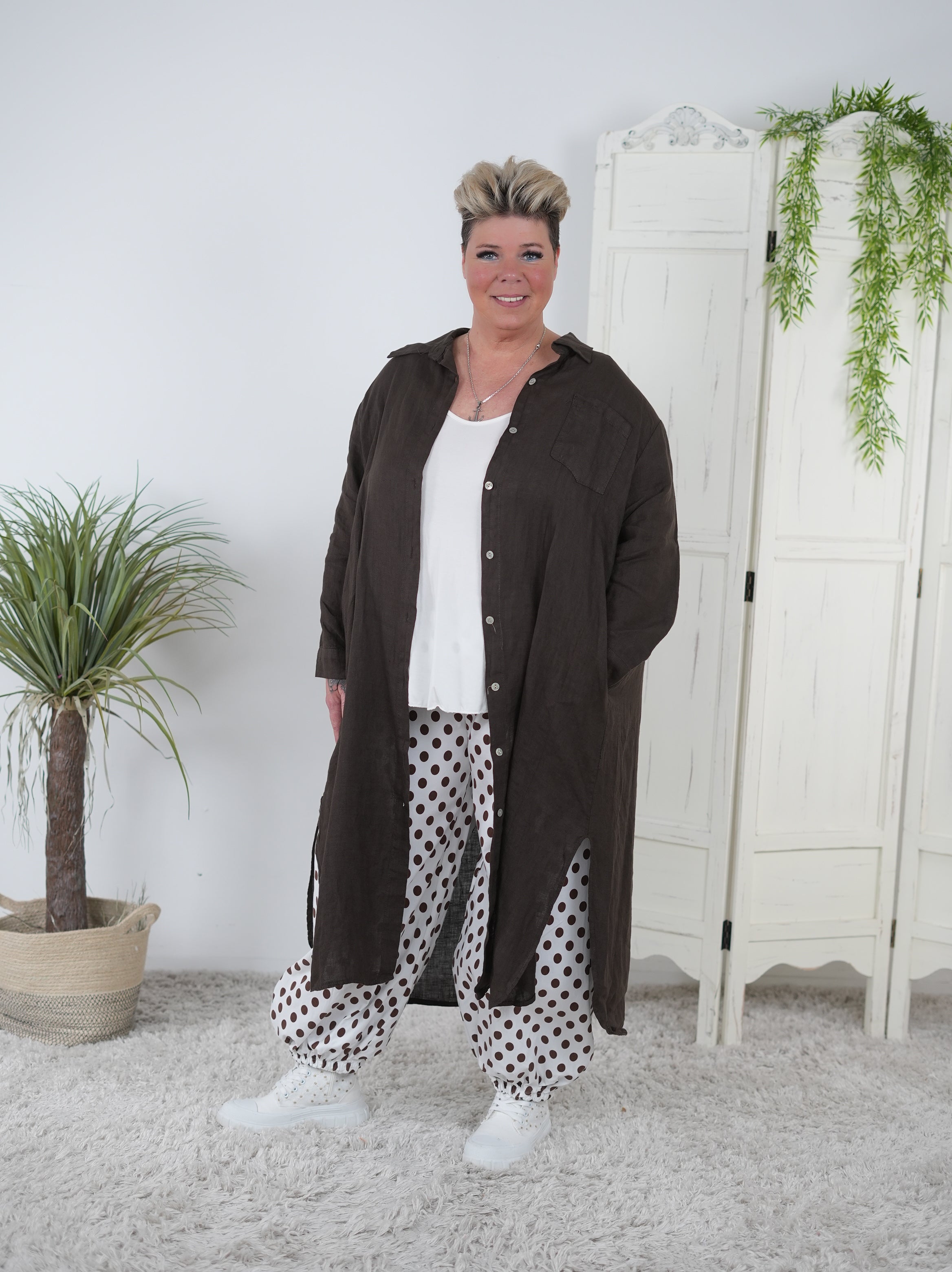 Leinen Hemdkleid mit seitlichen Schlitzen Schoko