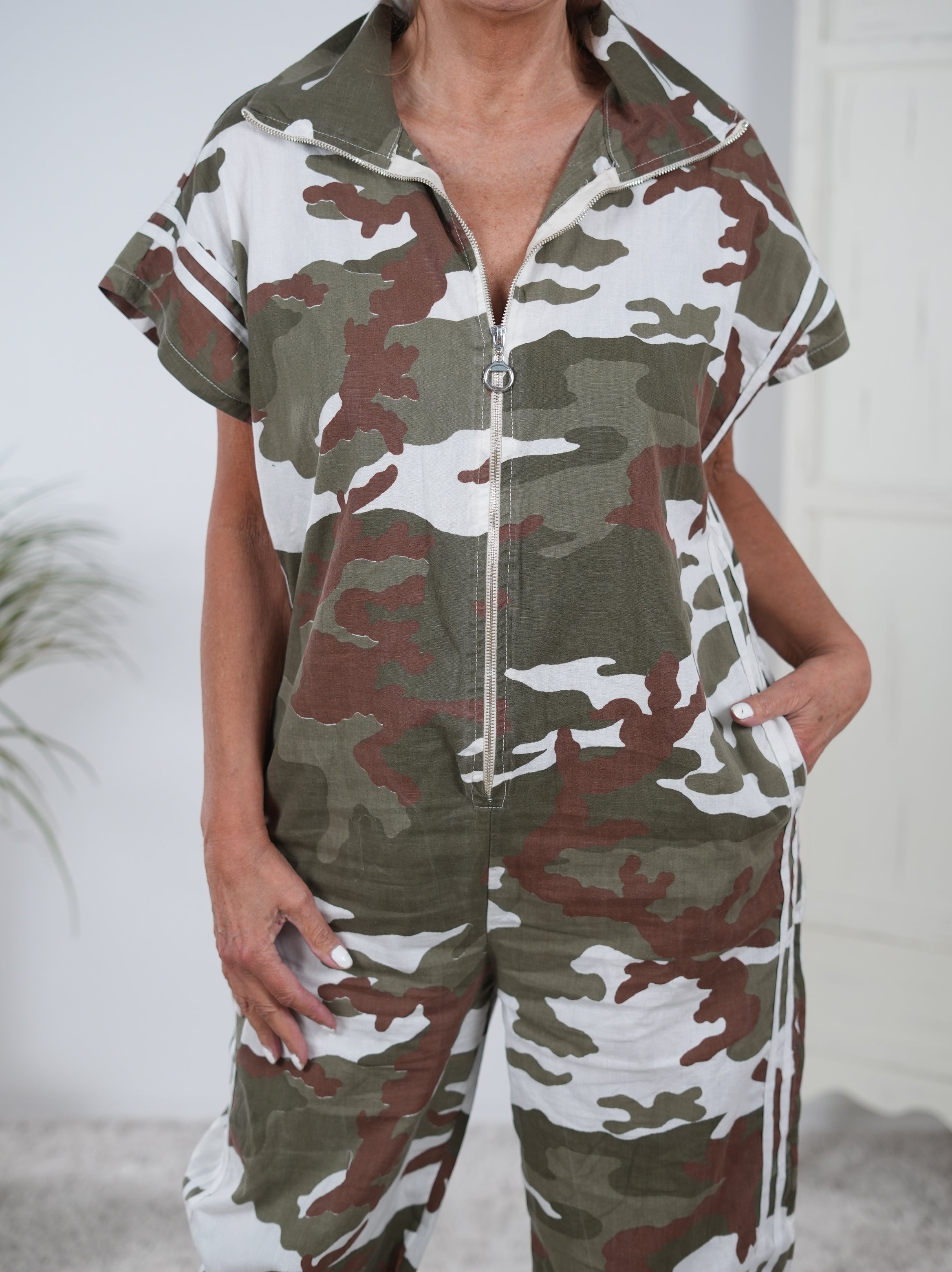 Hingucker Jumper in Camouflage mit seitlichen Streifen