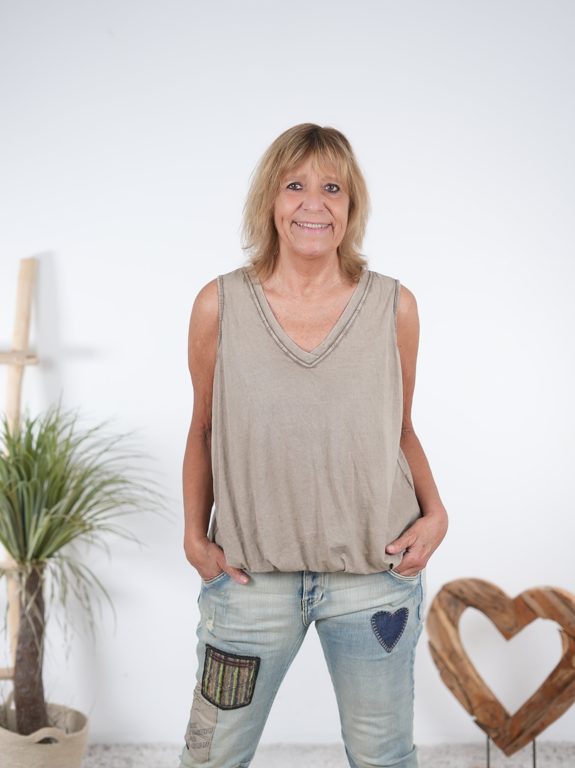 unifarbenes Top mit Ballon Abschluss Taupe
