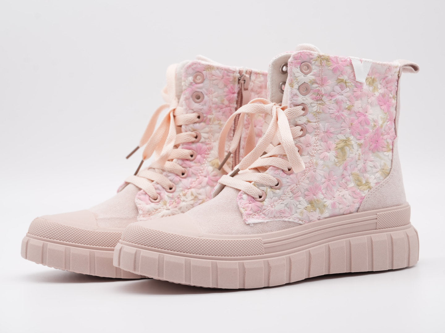 Süße Boots mit Blümchen Stickerei