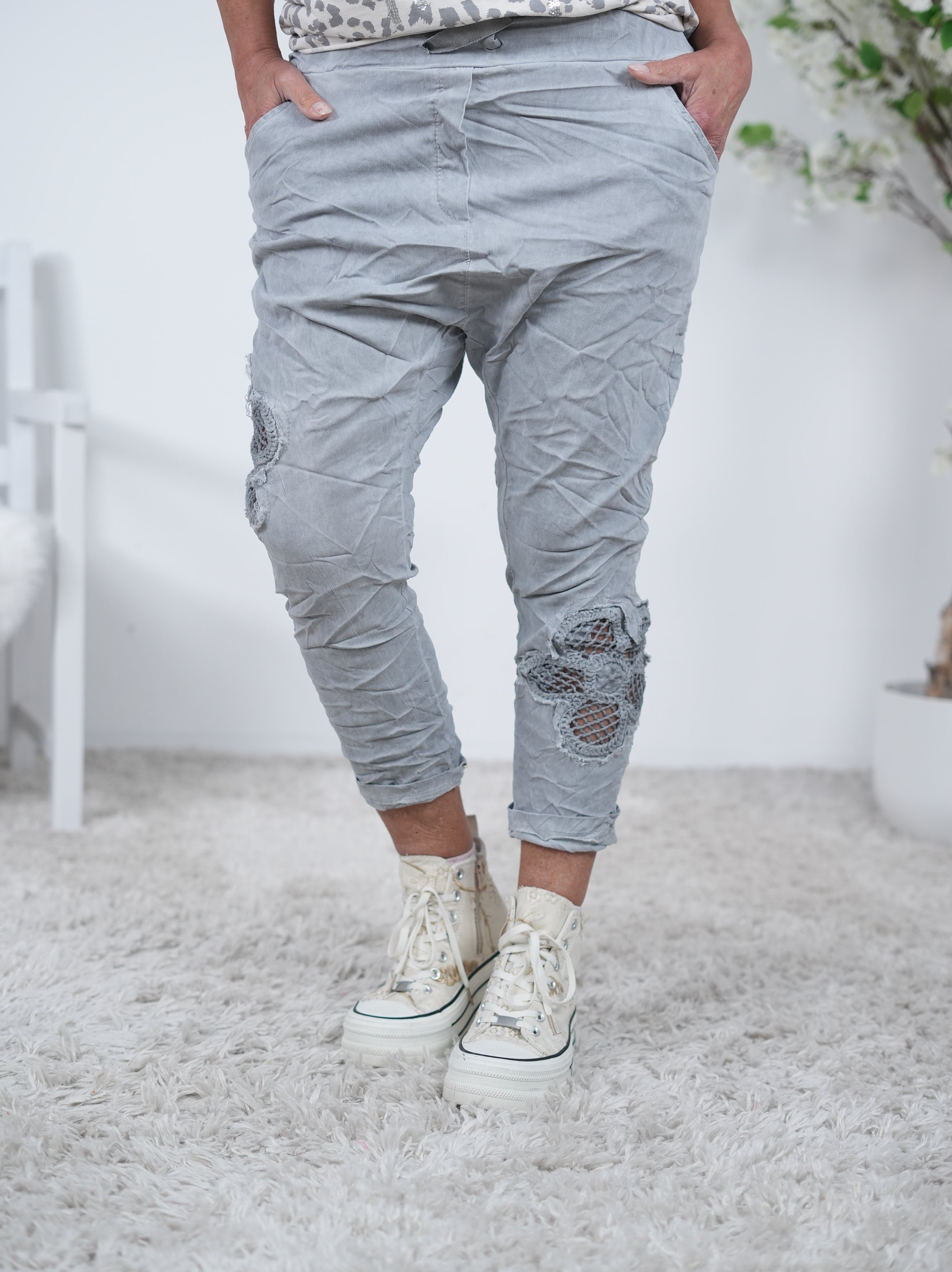 Baggy mit Häkeleinsatz am Beinabschluss Einheitsgröße (ca Gr. 38-44) Grau