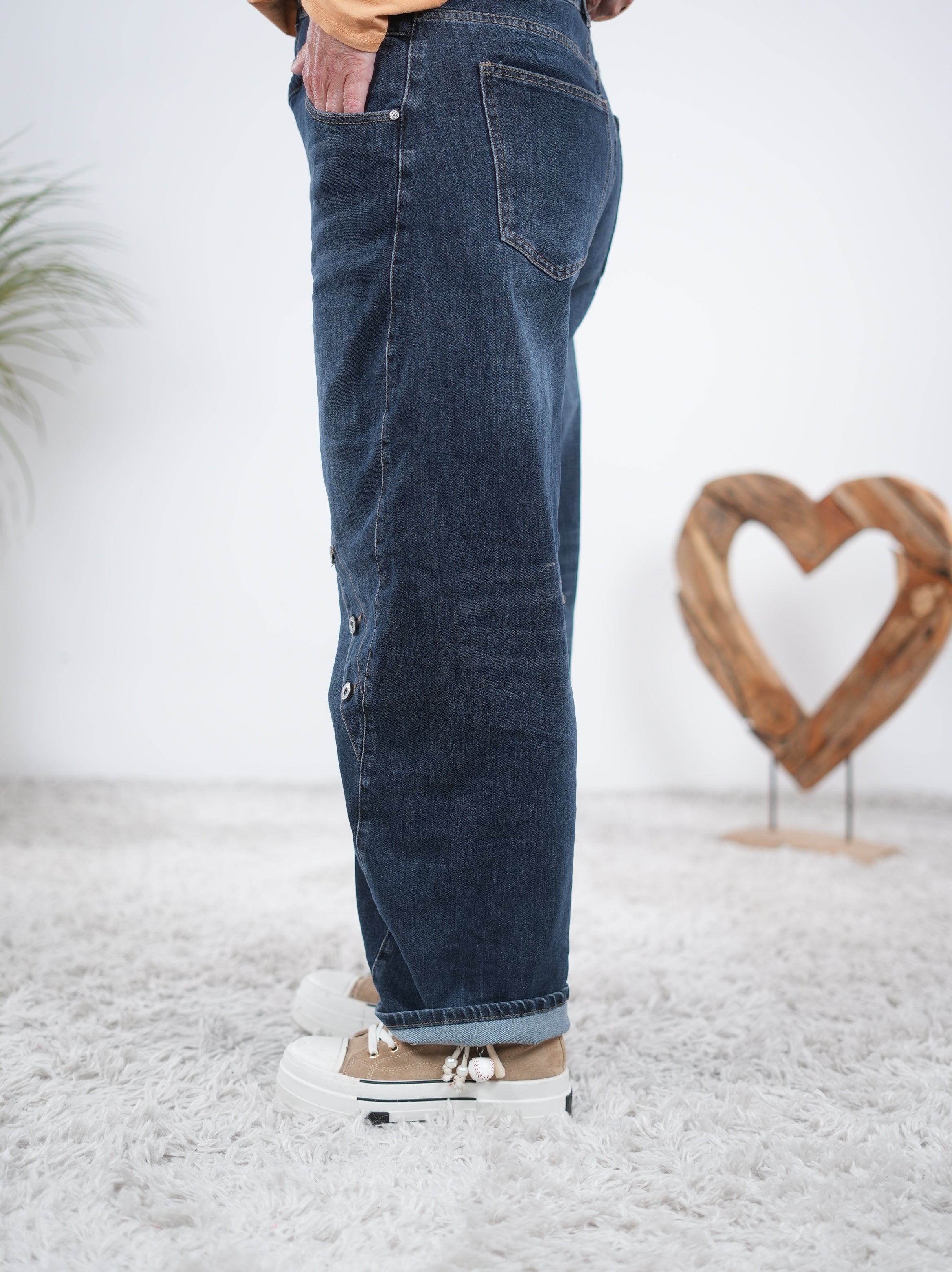 Barrel Jeans mit diagonaler Knopfleiste, dark blue
