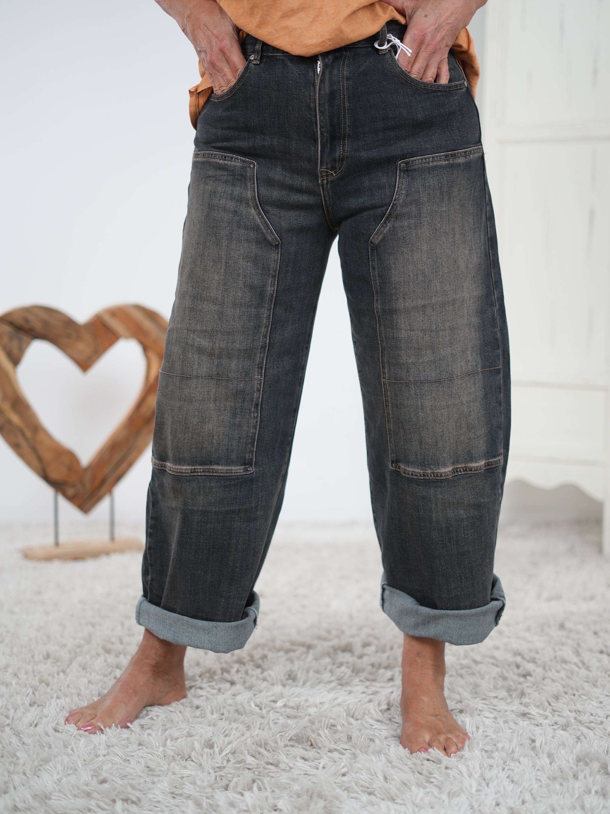 Bottle Jeans mit hellen Akzenten
