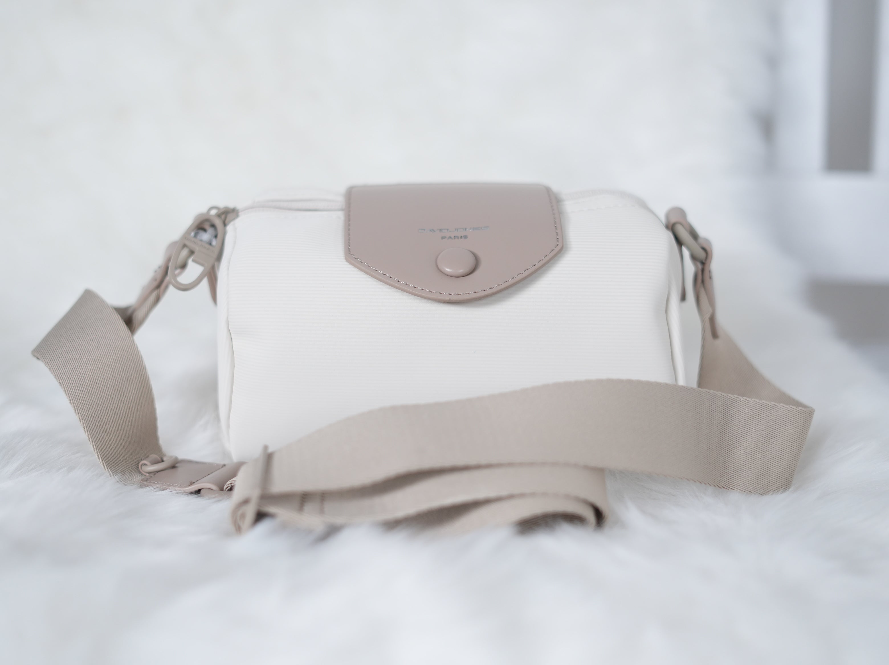Crossbag von David Jones Creme
