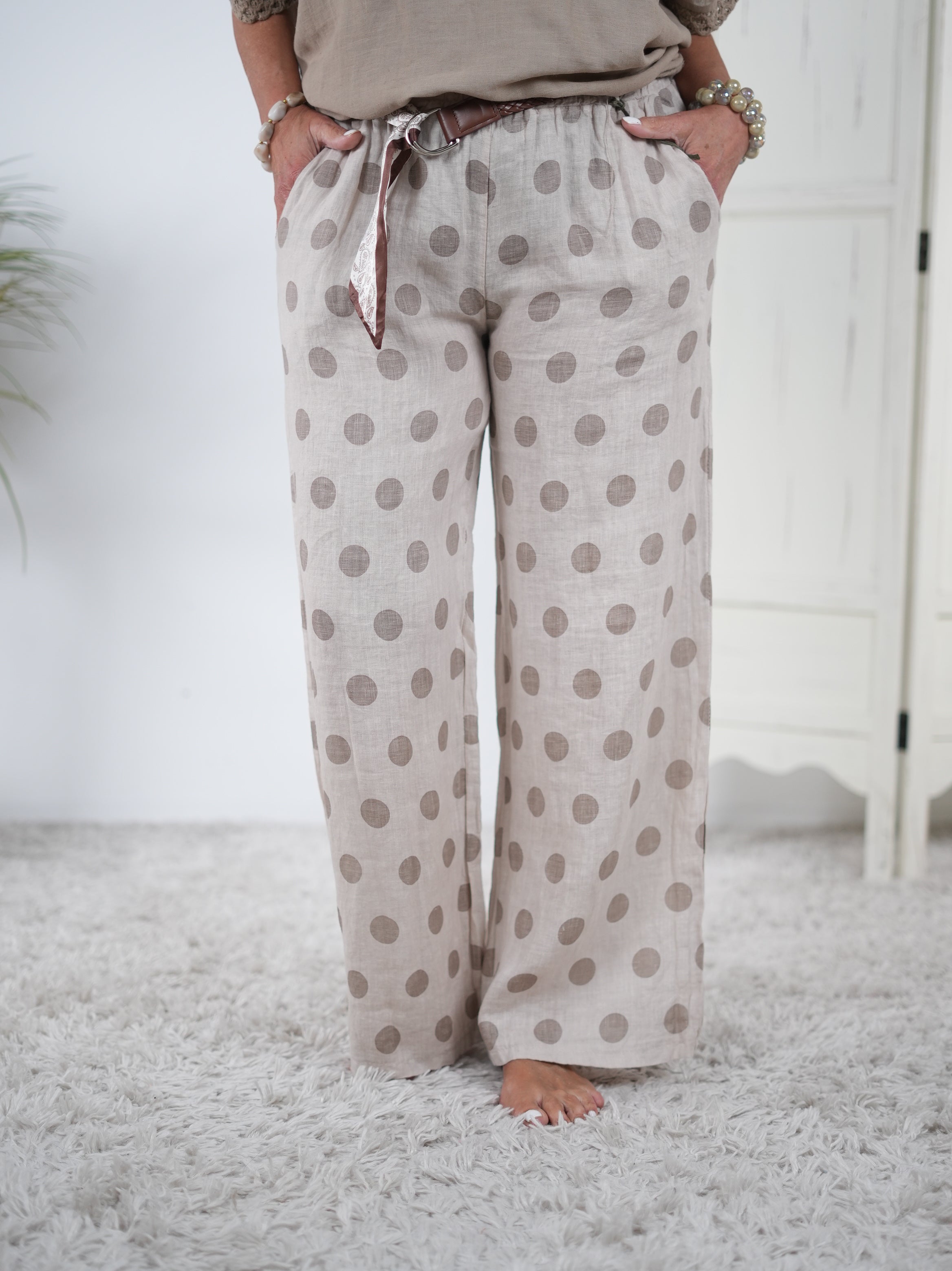 gerade geschnittene Marlene Hose, Dot design