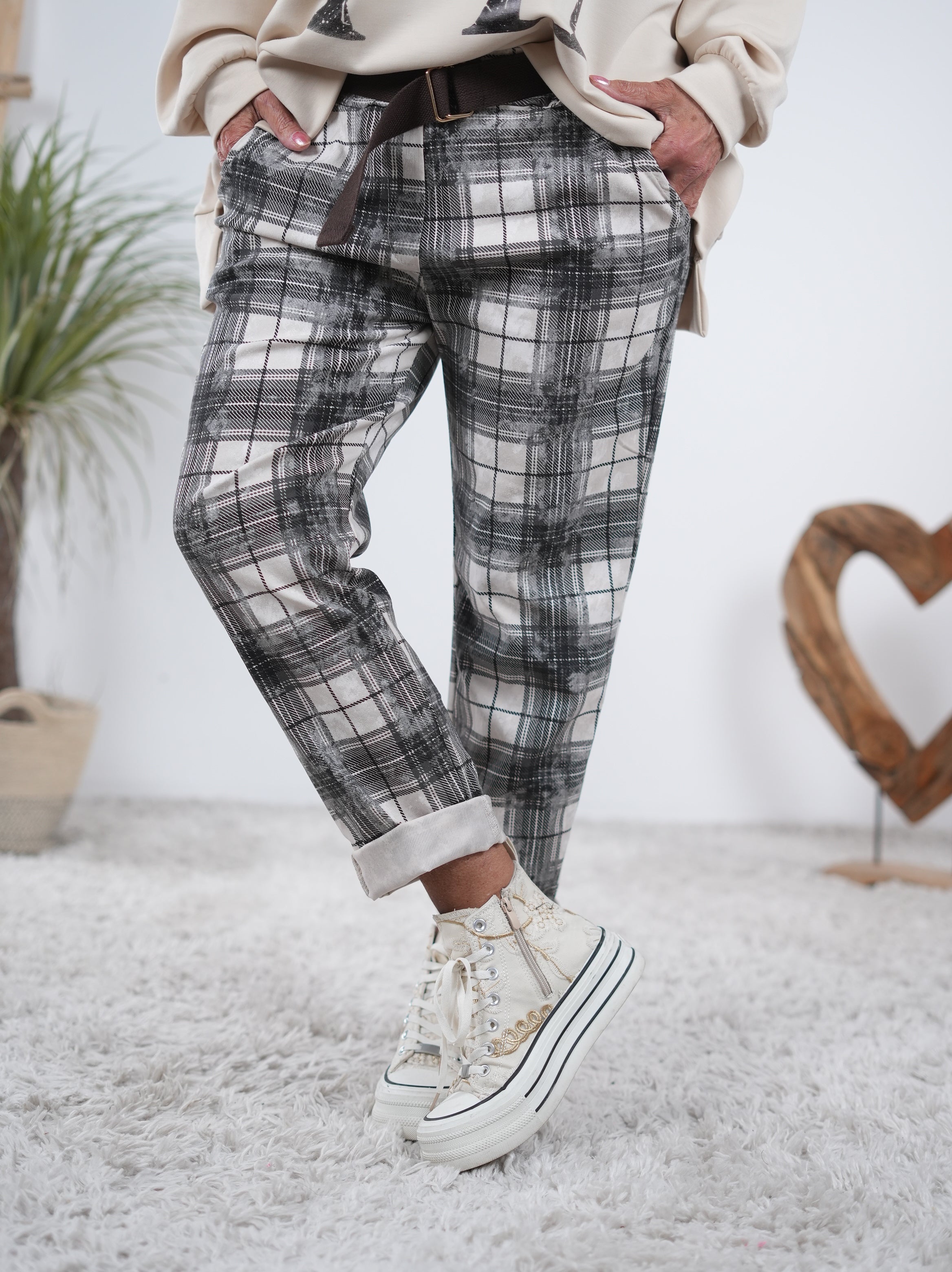 karierte Pants mit Gürtel Anthrazit