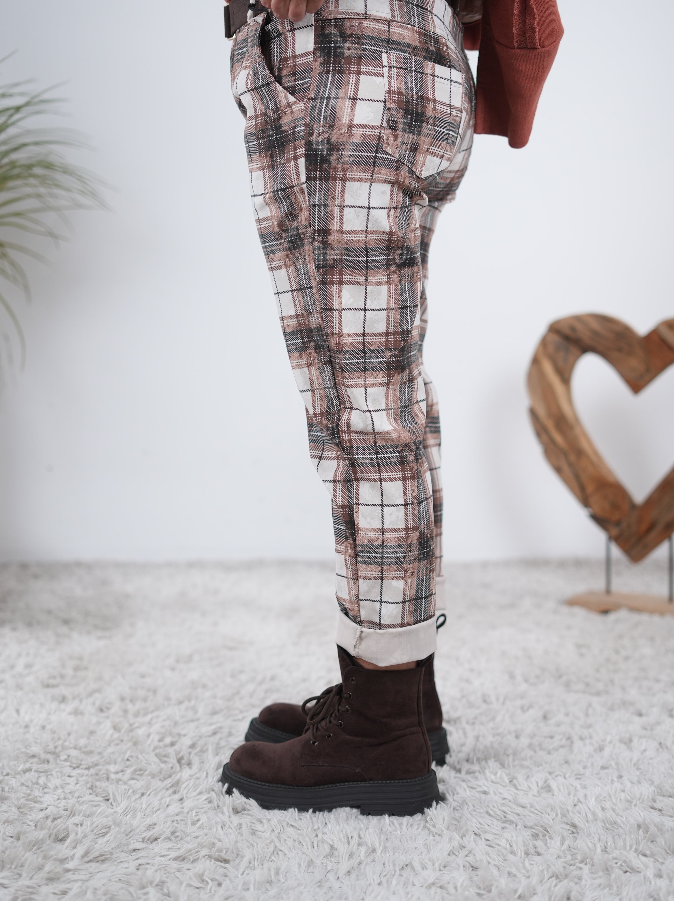 karierte Pants mit Gürtel