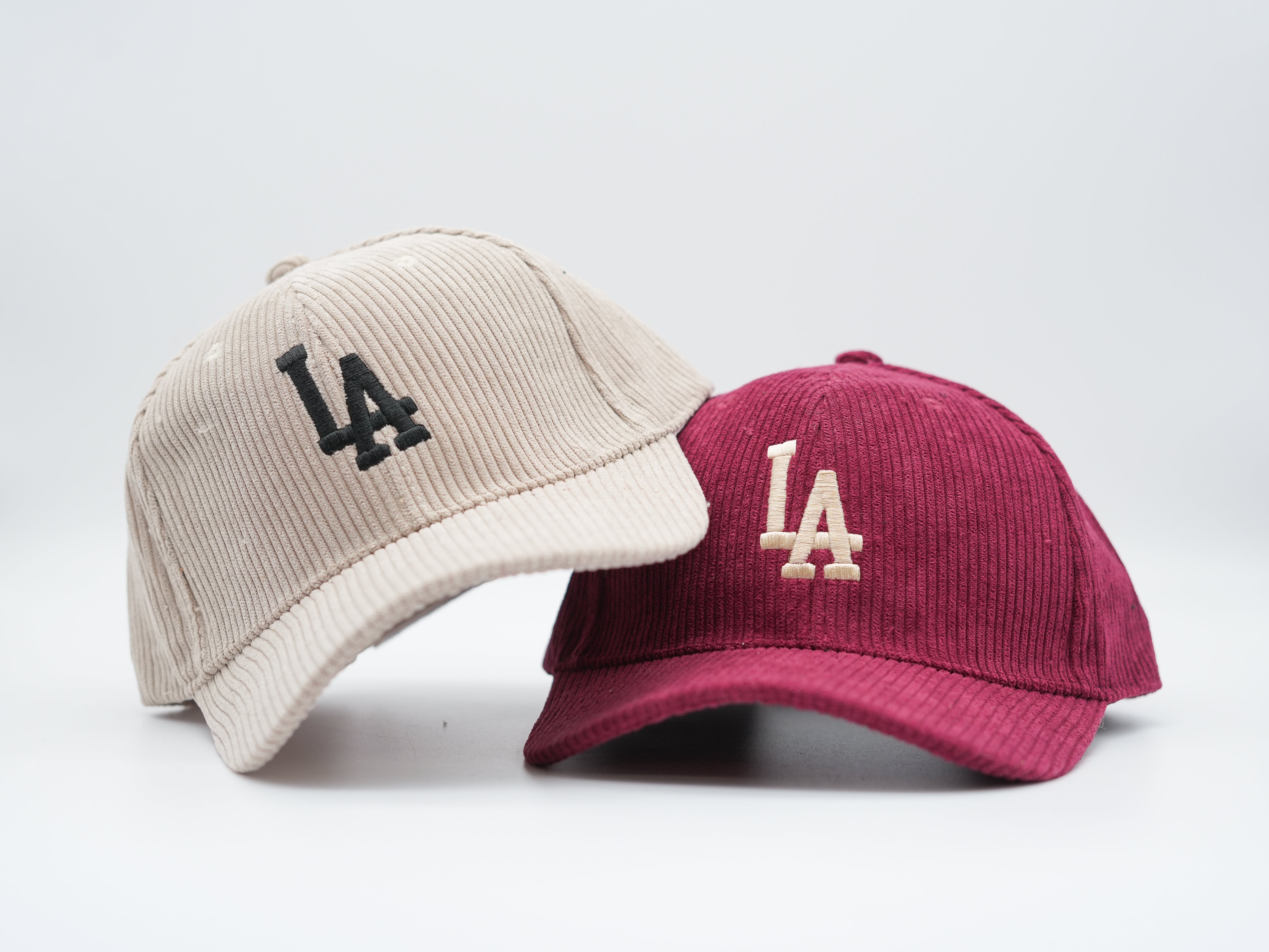 Cap aus Cord mit "LA" Bestickung