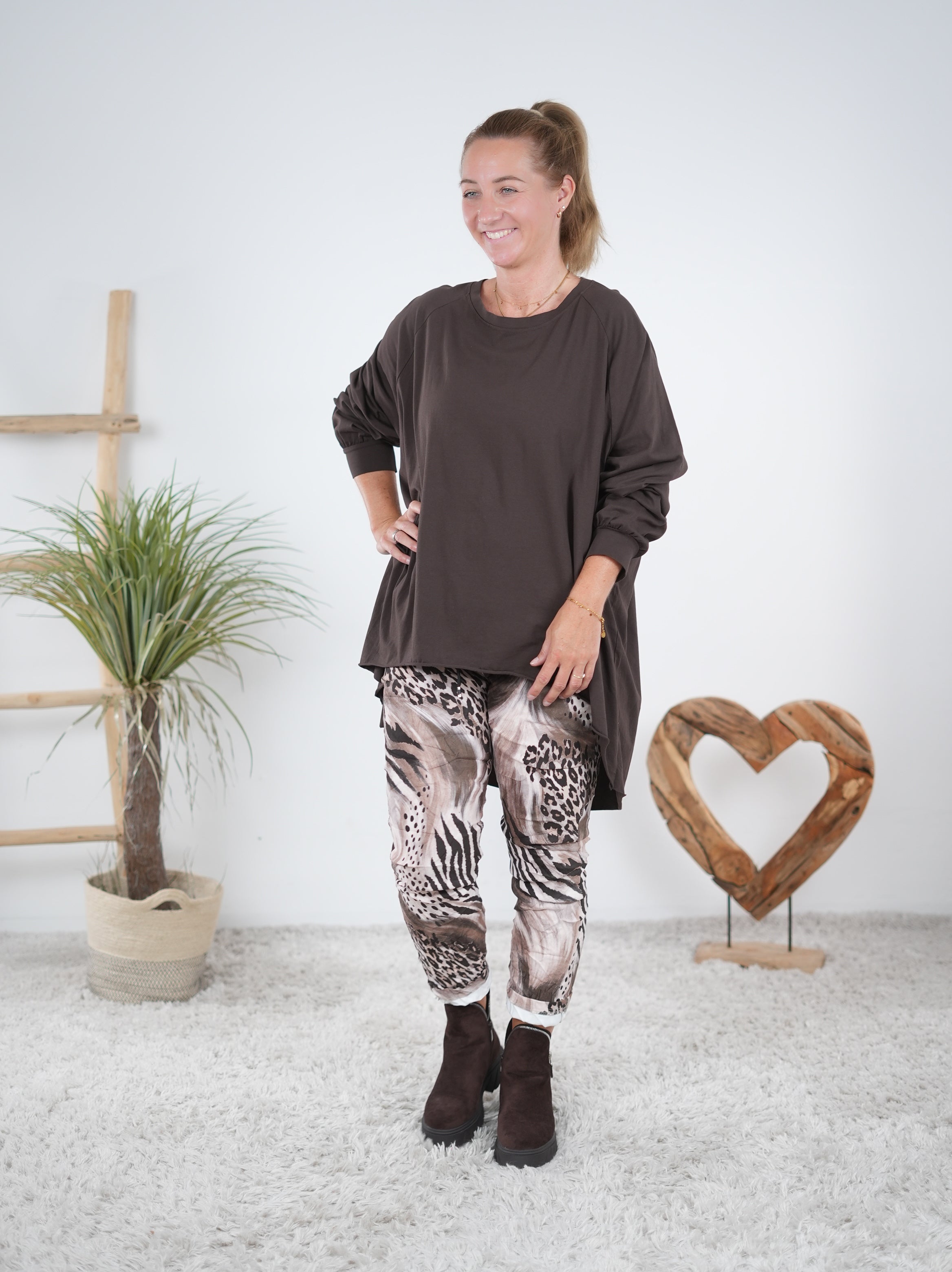 Langarm Shirt mit Ärmelbündchen im Vokuhila Schnitt