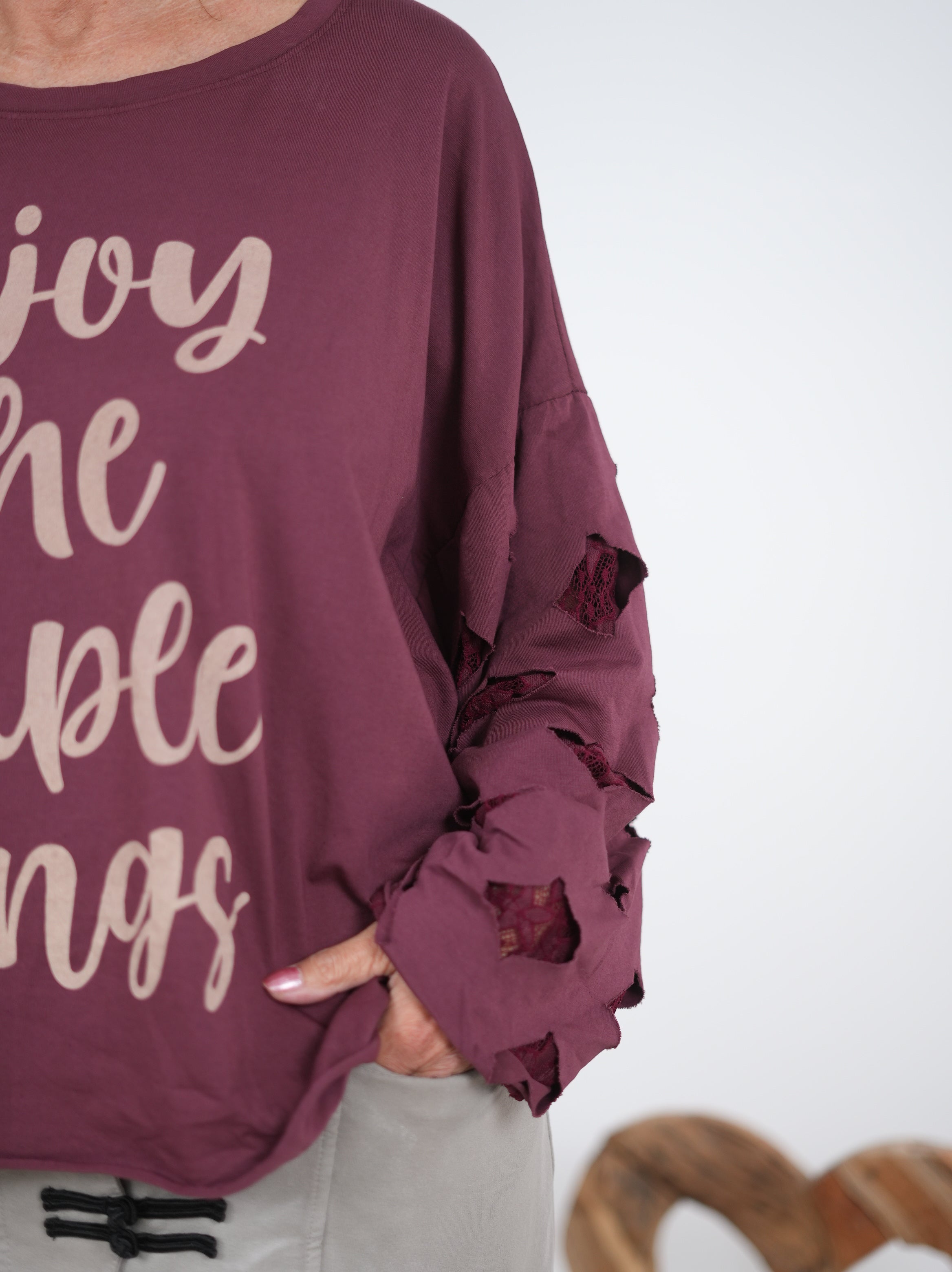langarm Shirt Schriftzug und auffälligen Ärmeln