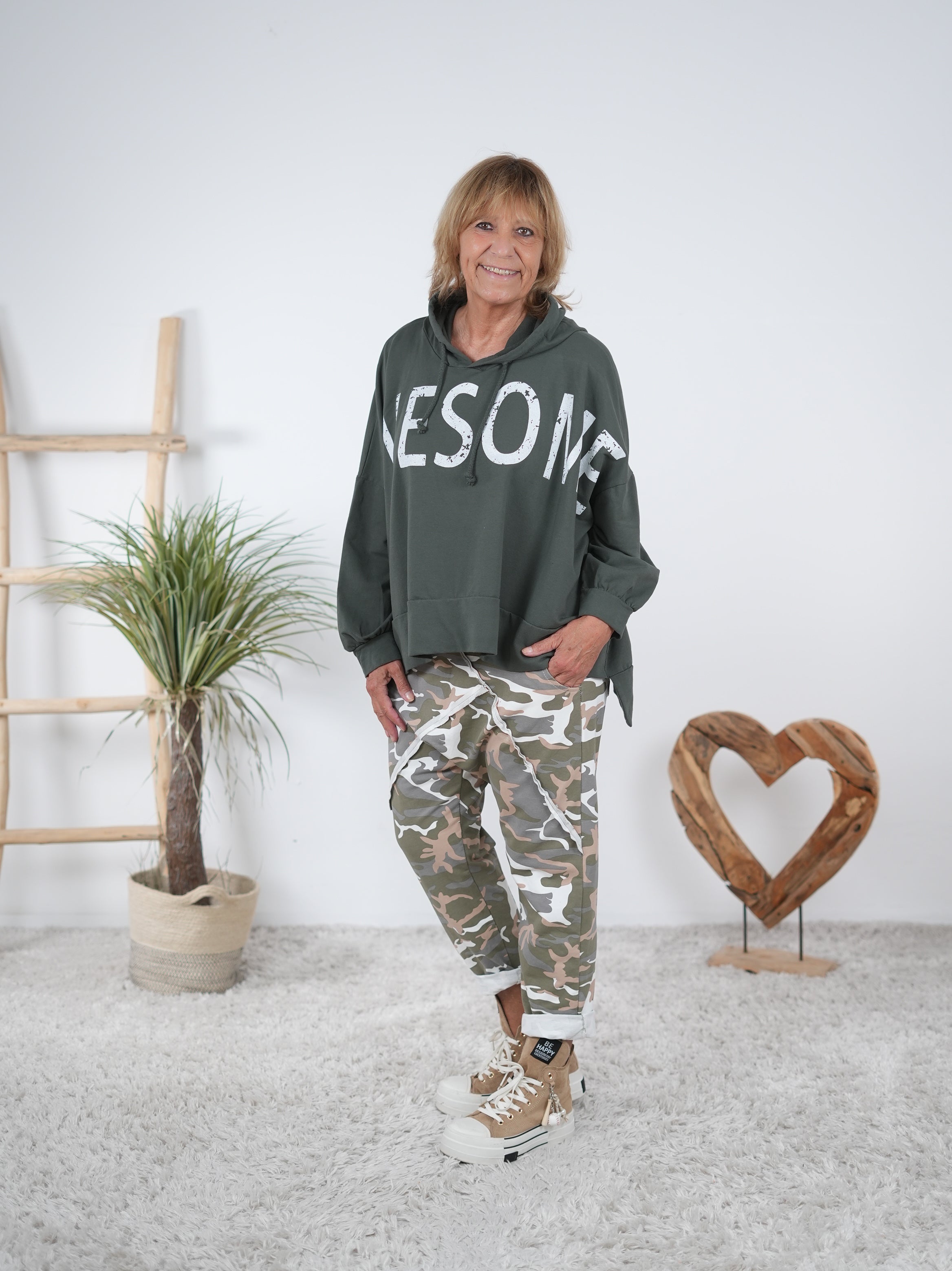 leichter Hoody im Vokuhila Schnitt