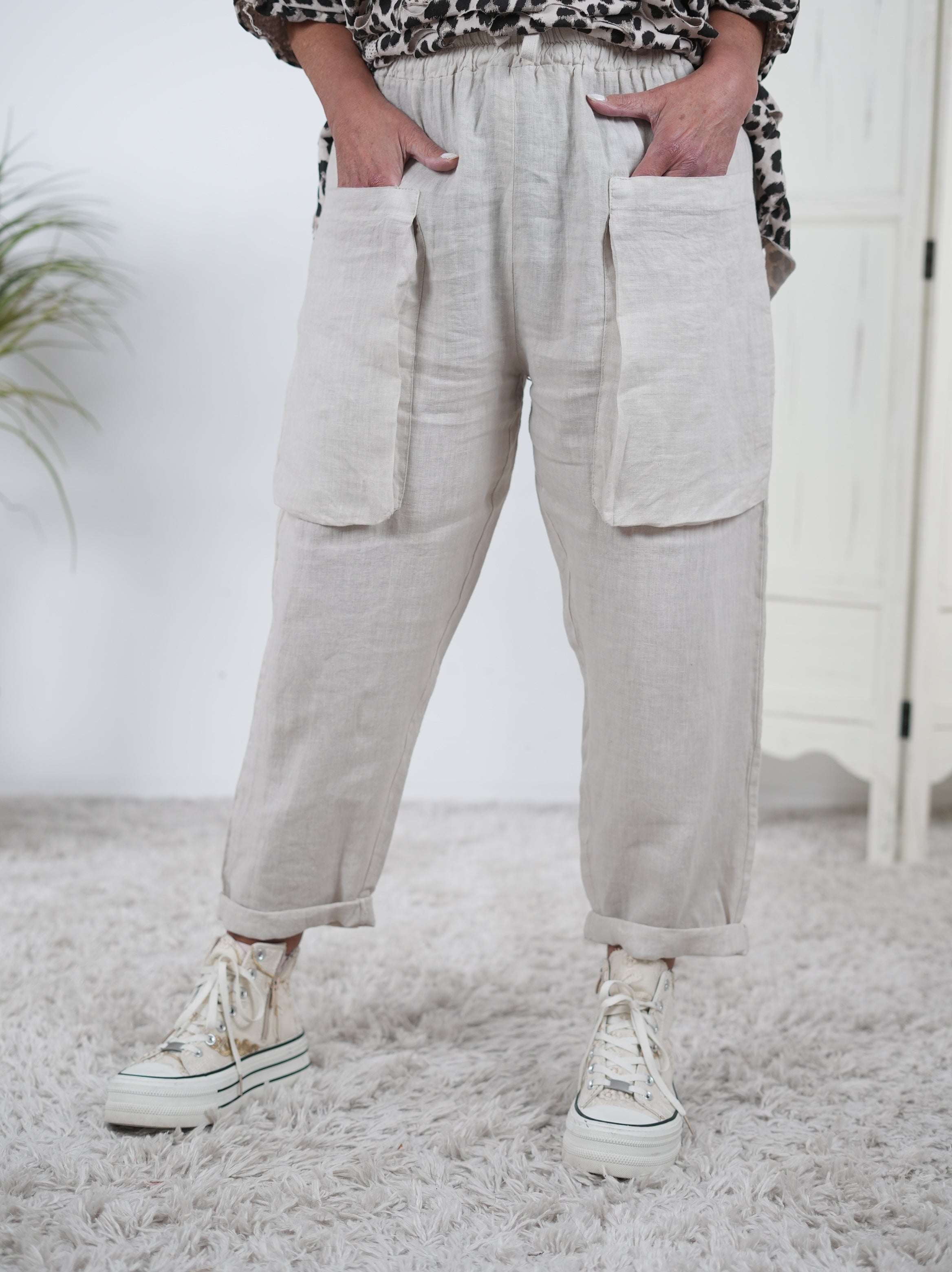 Luftige Leinen Baggy mit großen Eingriffstaschen Beige
