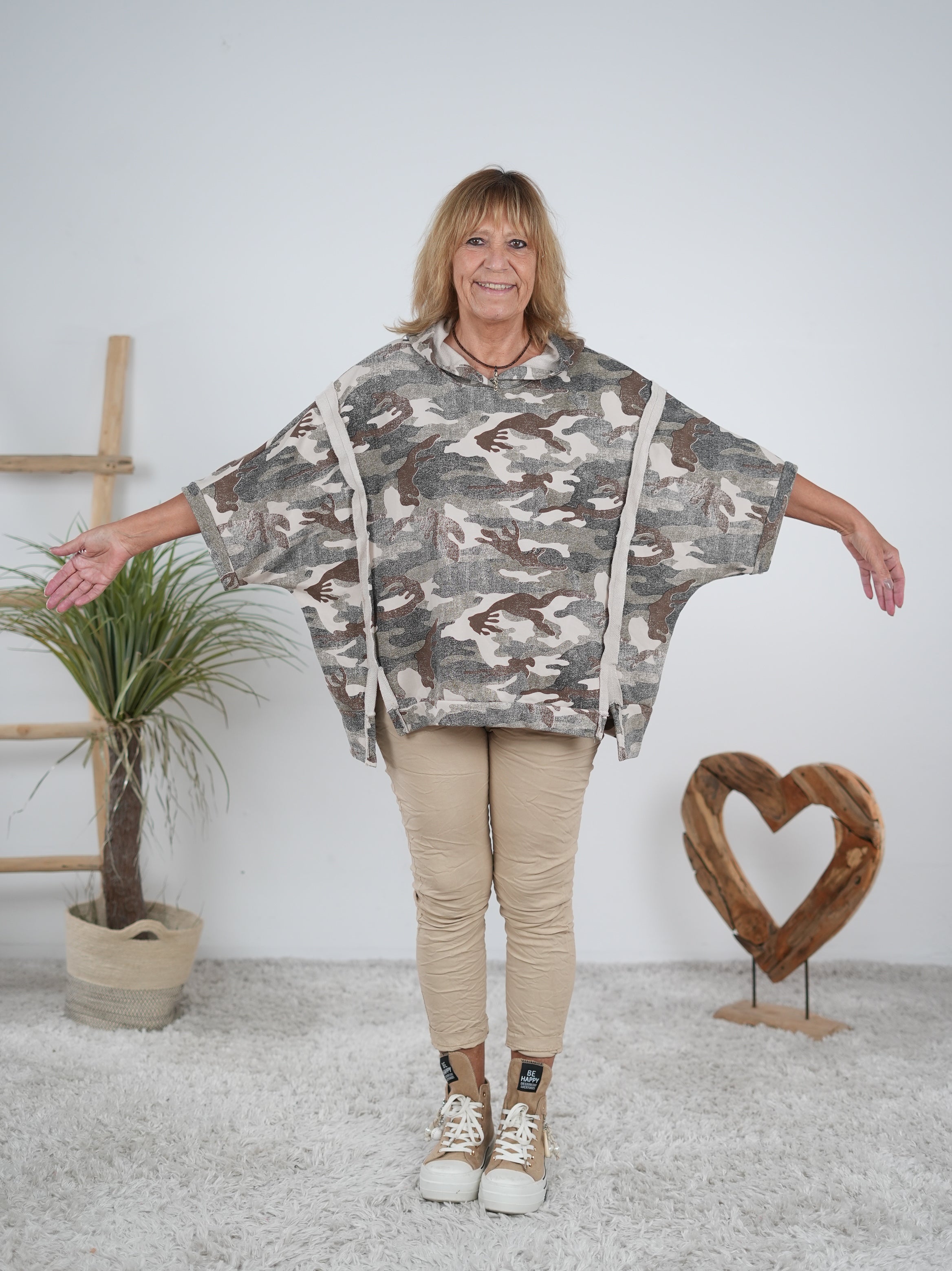 oversize Hoody im Camo Look mit Außennähten