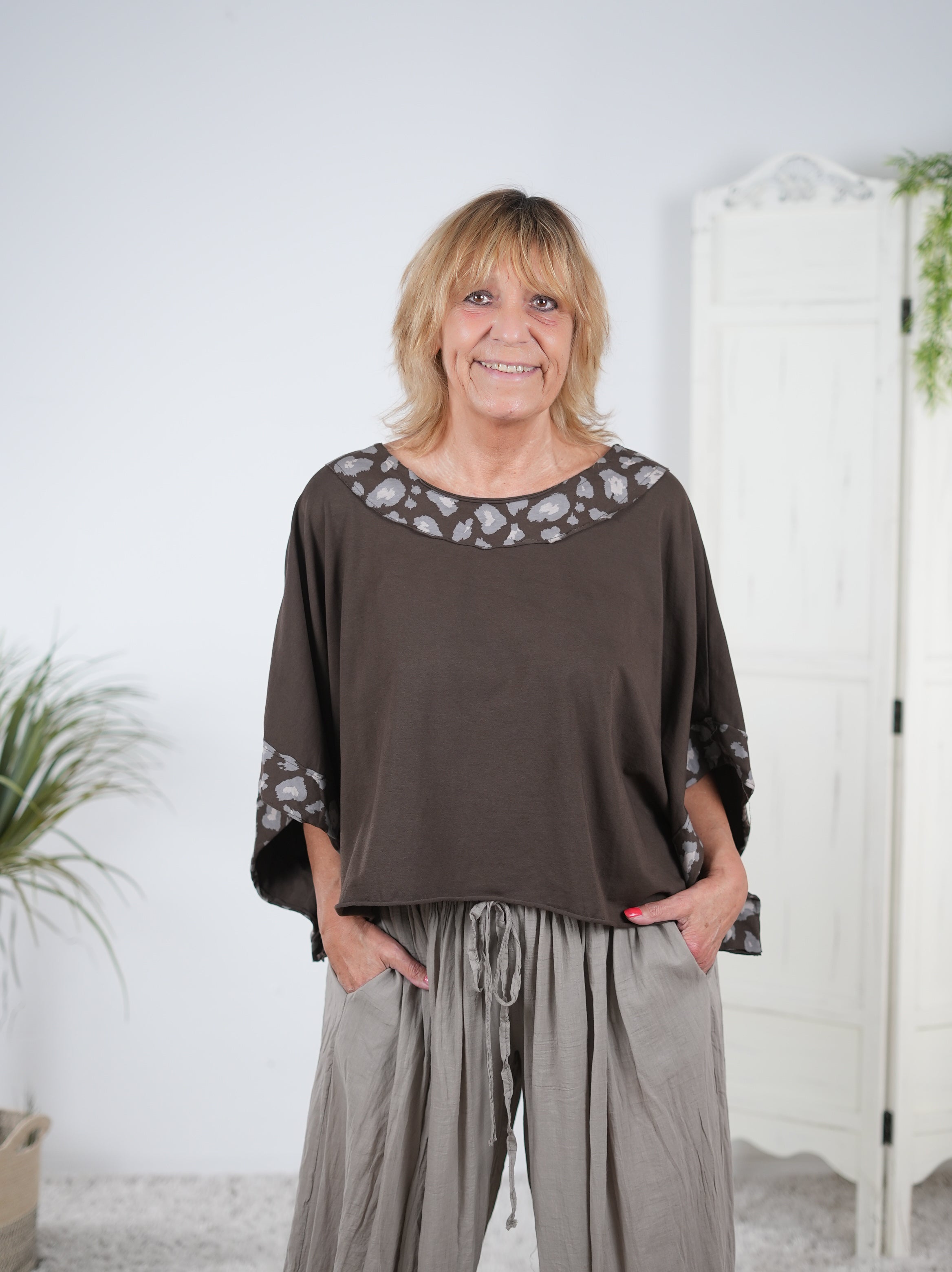 Poncho Shirt mit Leo Akzenten Schoko