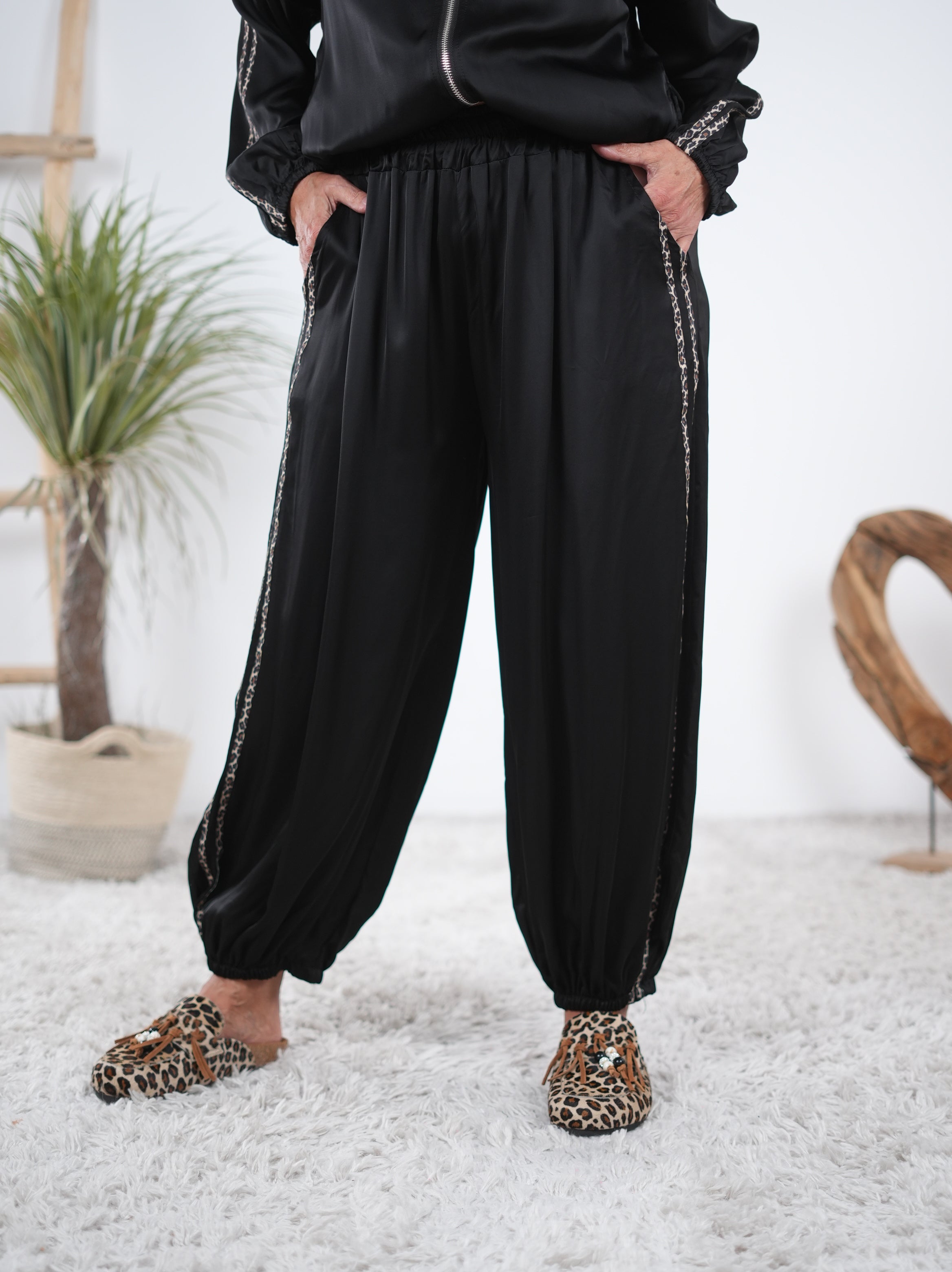 Pumphose im Satin Look Schwarz