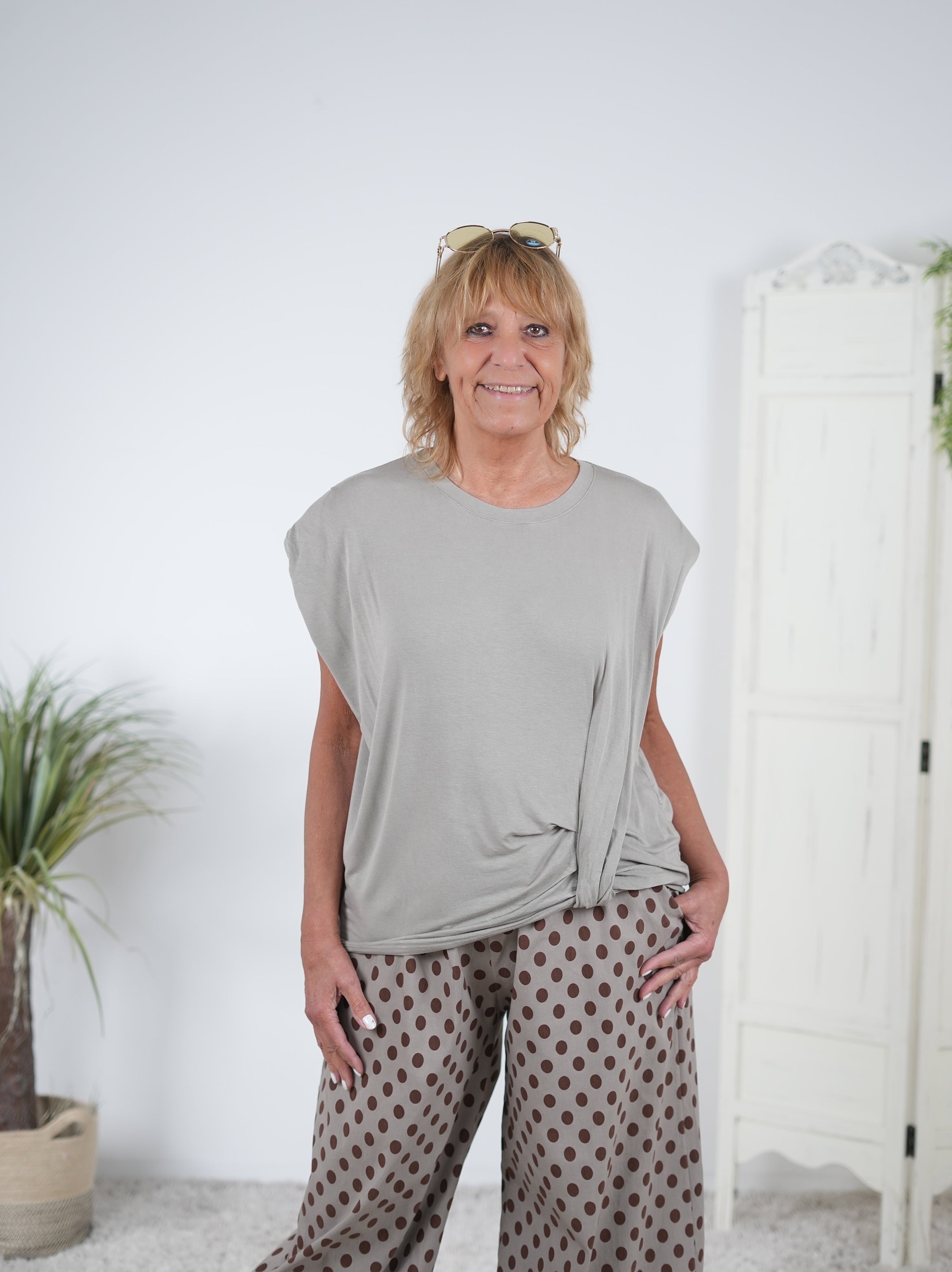 sportliches Shirt mit Schulterpolster Taupe