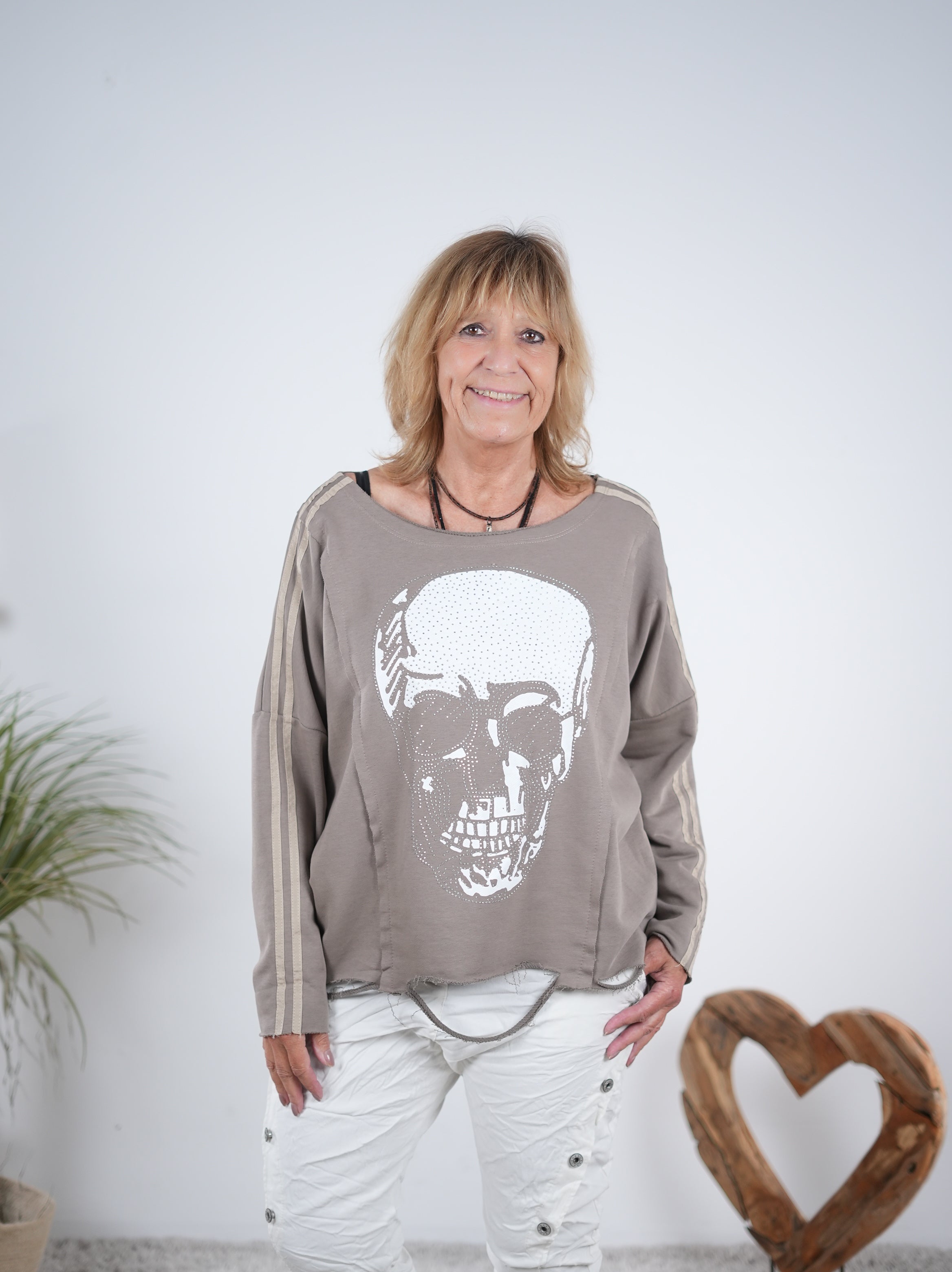 sportliches Sweaty mit Skull Motiv Taupe