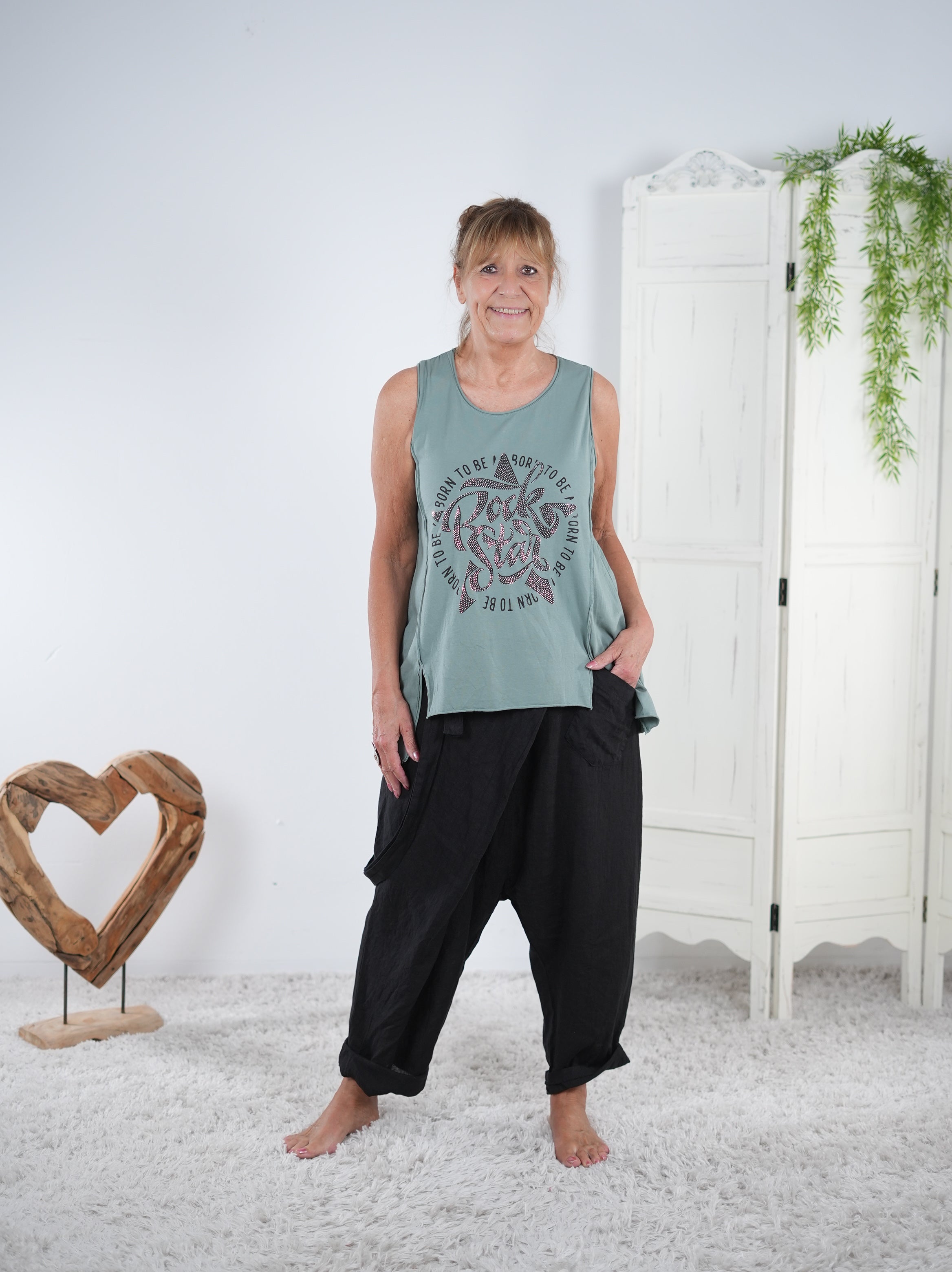 Sportliches Top im Vokuhila Schnitt Olive