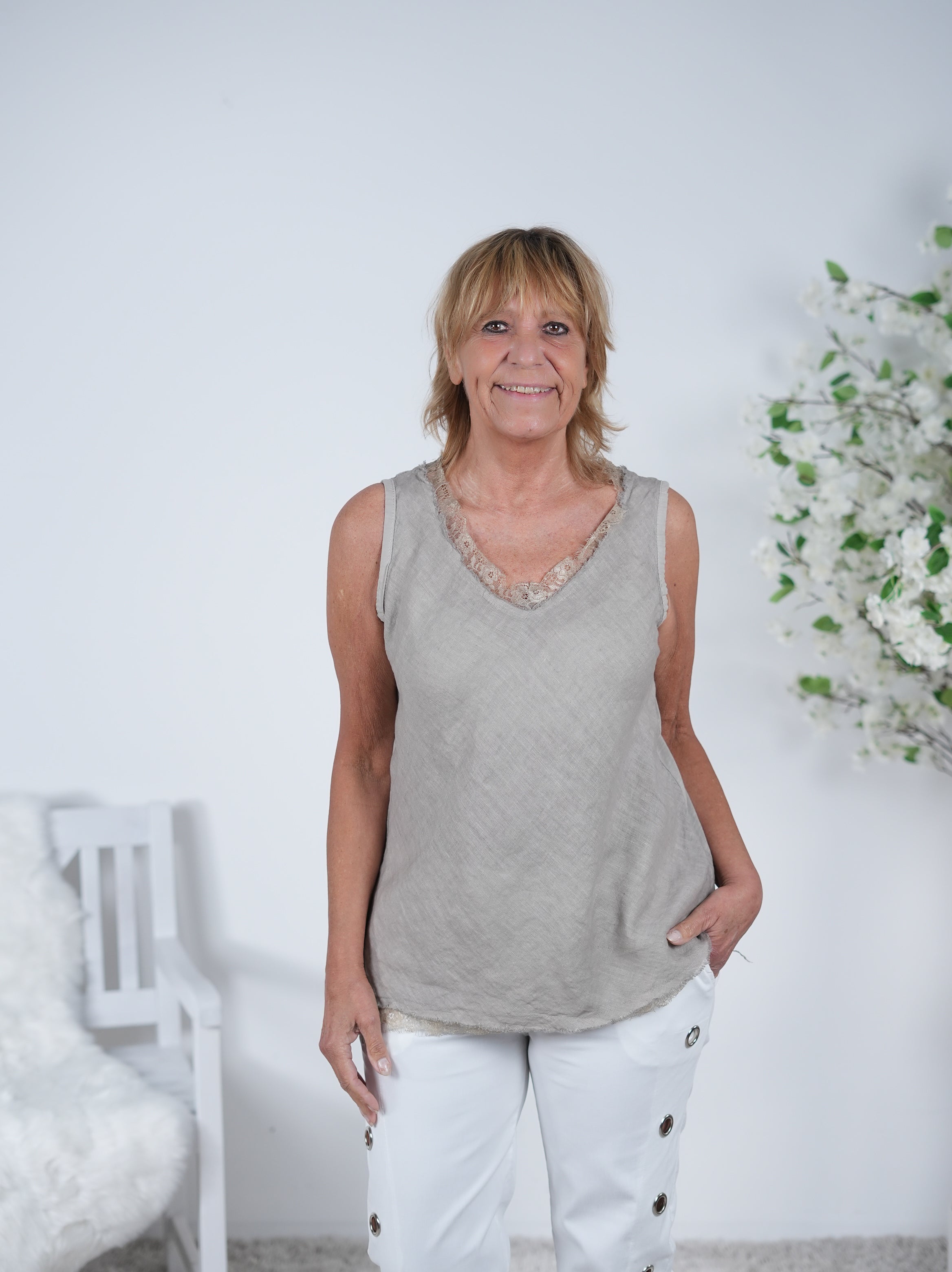 Süßes Top im Materialmix mit Spitze Einheitsgröße (ca Gr. 38 "oversize"-42) Taupe