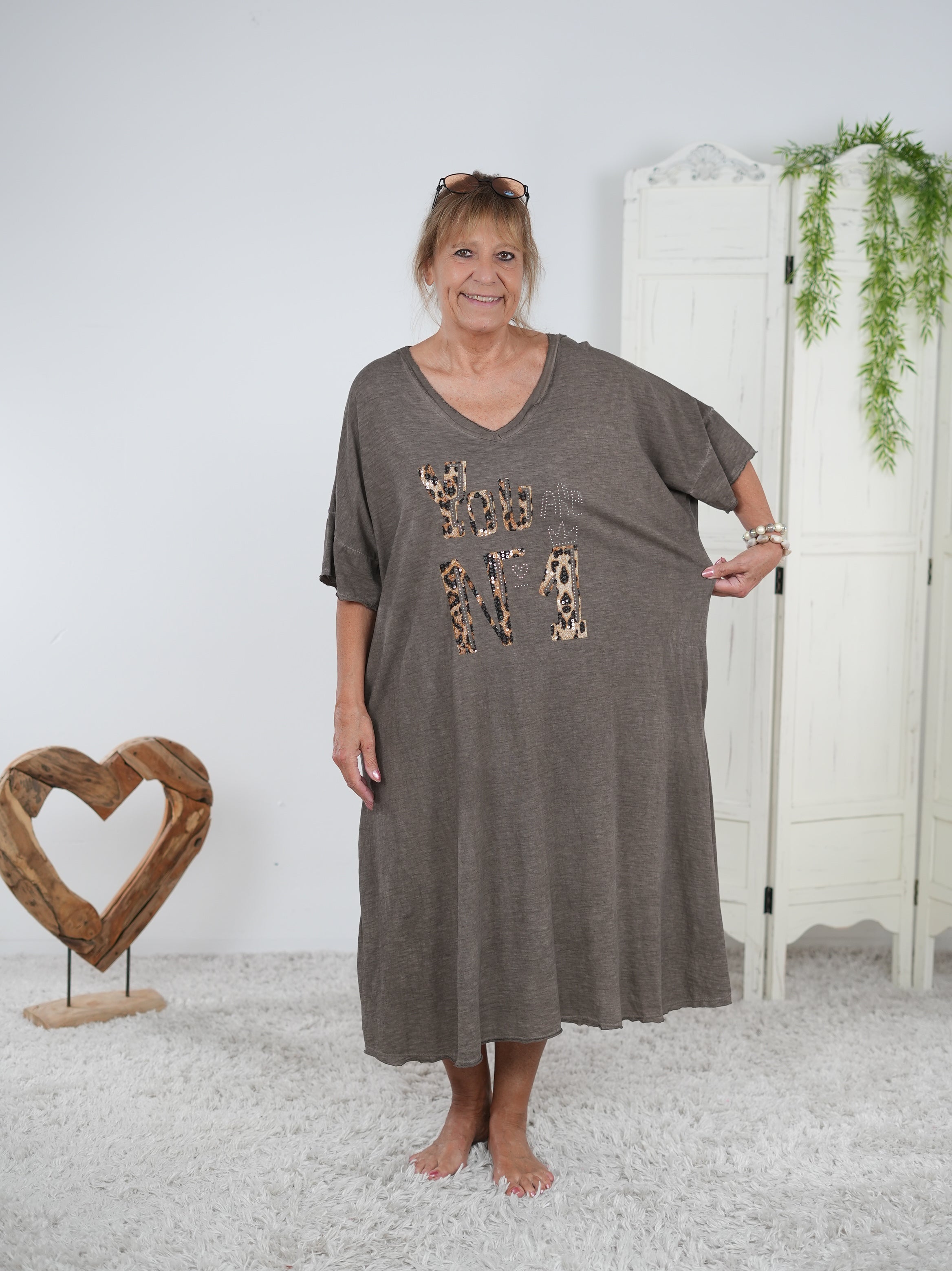 T-Shirt Kleid mit V-Ausschnitt