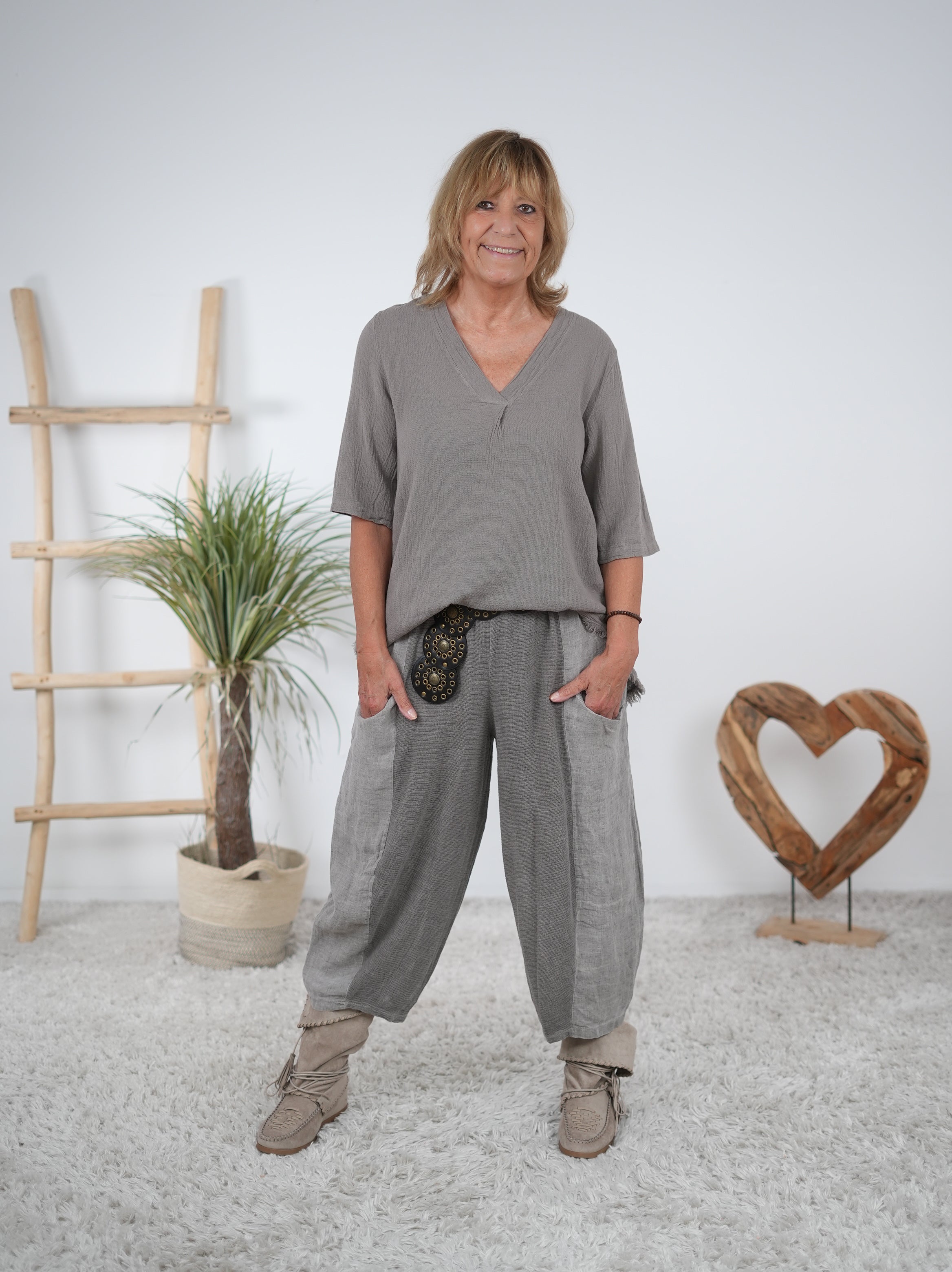 Vokuhila Leinenmix Shirt mit V-Ausschnitt