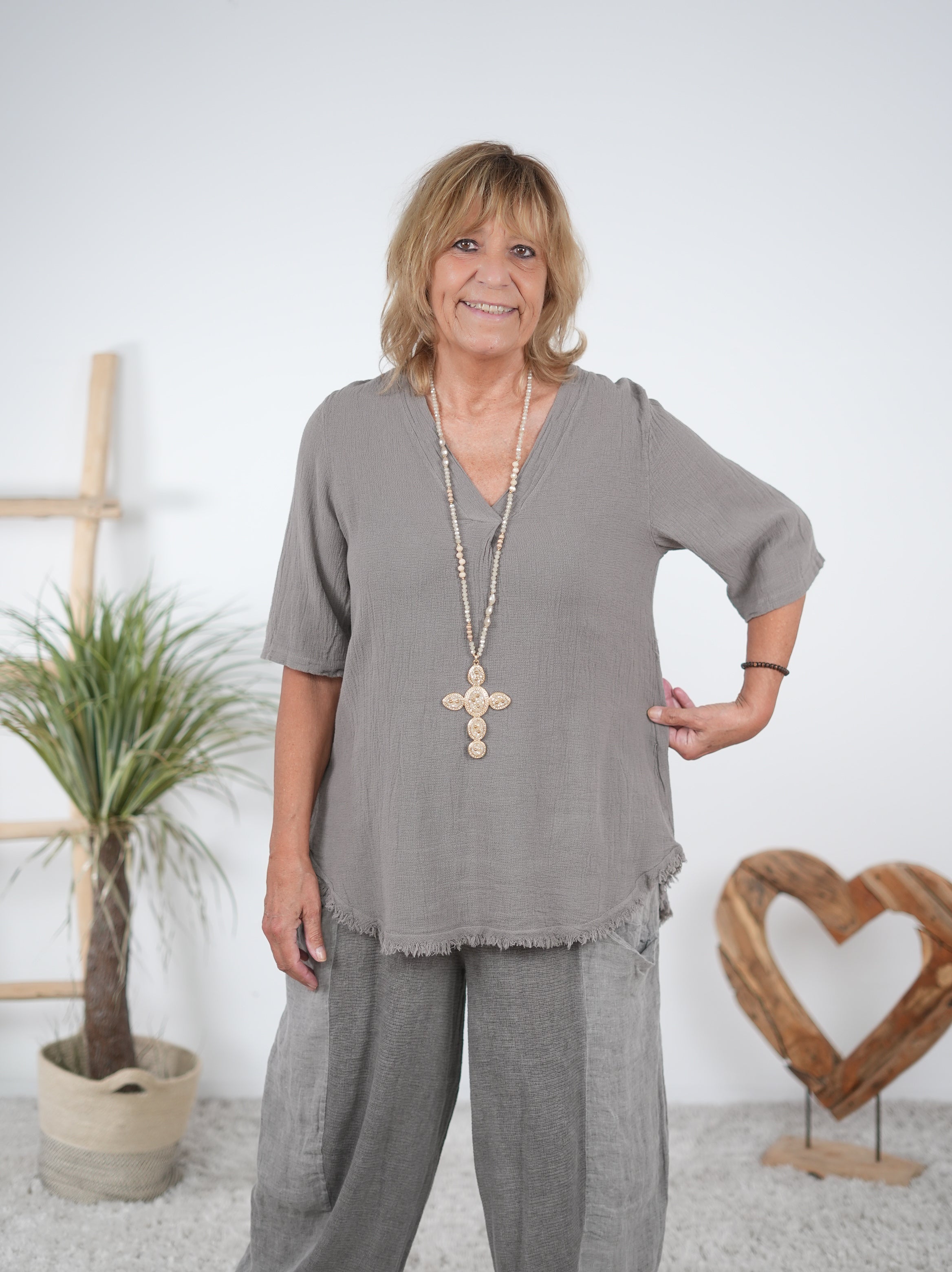 Vokuhila Leinenmix Shirt mit V-Ausschnitt