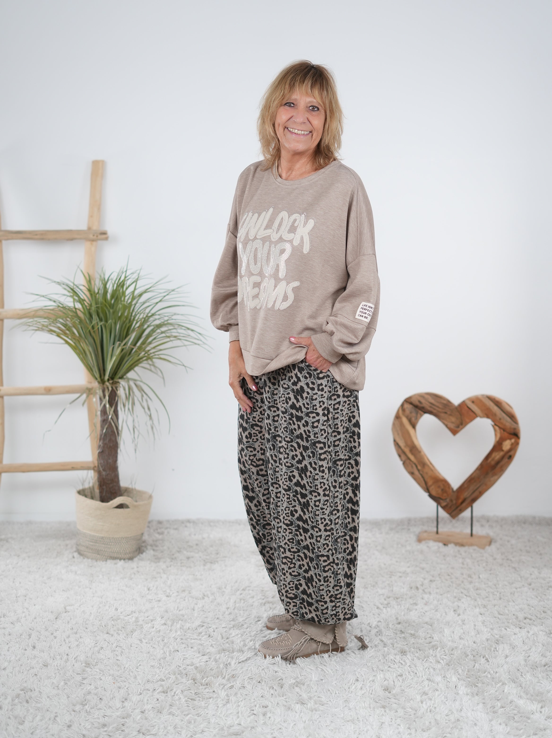 Weiches Sweaty im Vokuhila Schnitt und Print