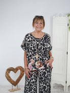 Blusenshirt im Leo Look mit Blumen Motiv Anthrazit