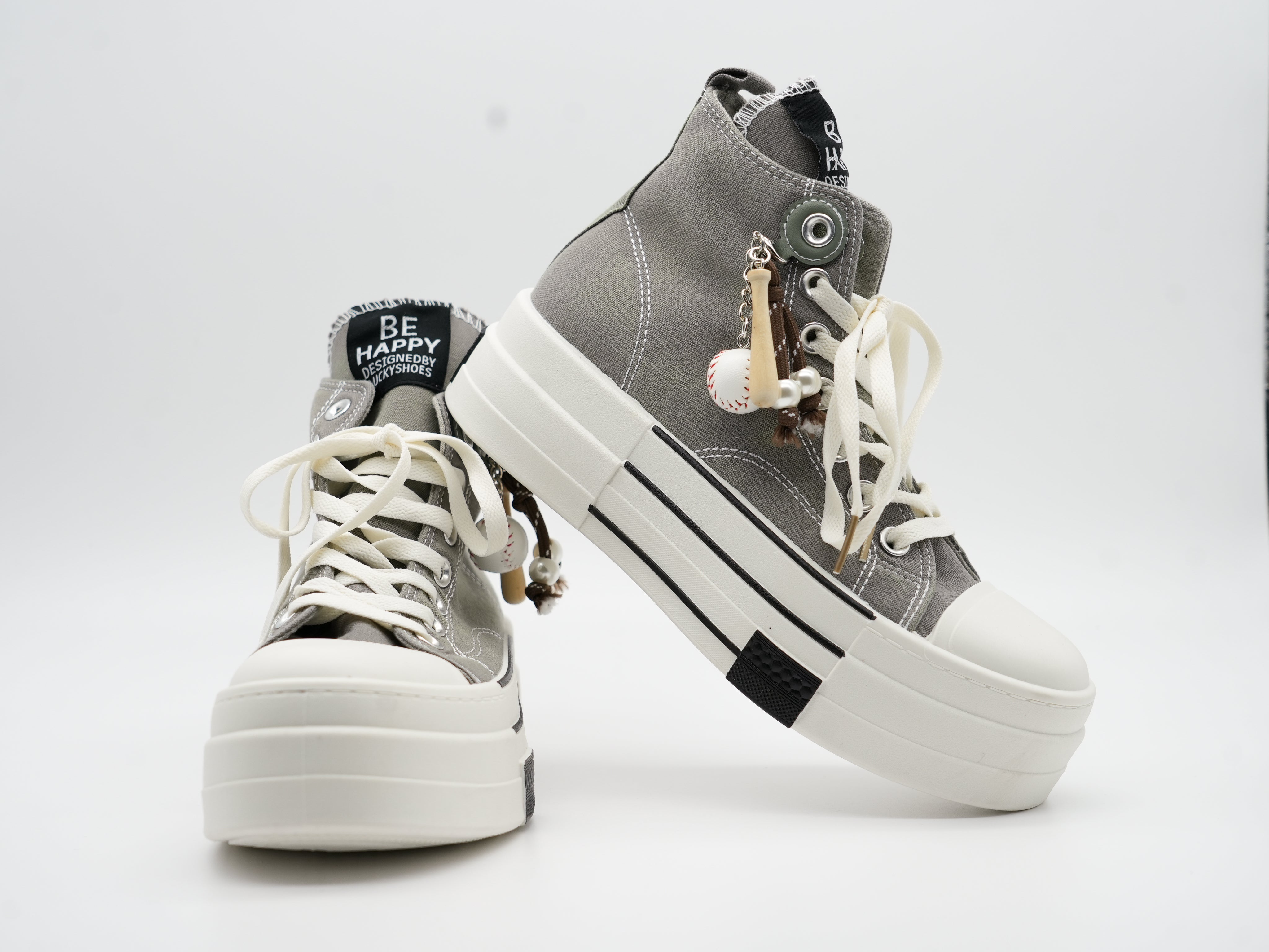 Sneaker ~base~