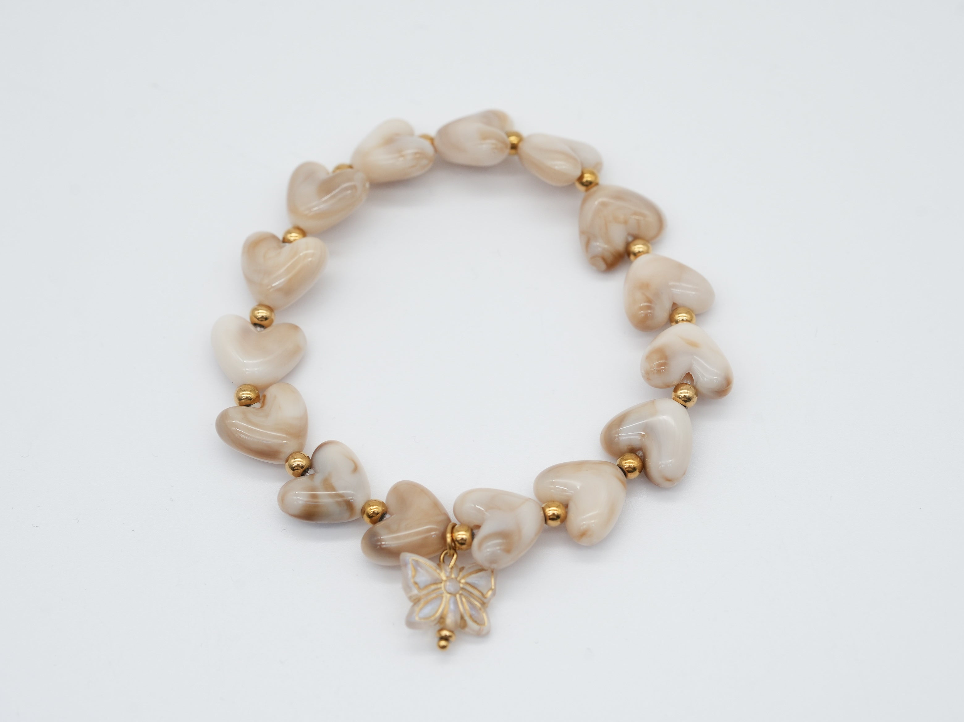 Armband mit marmorierten Herzen