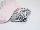 Socken im Leo Design