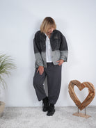 ausgefallene Jeans Jacke mit großem Motiv, zweifarbig