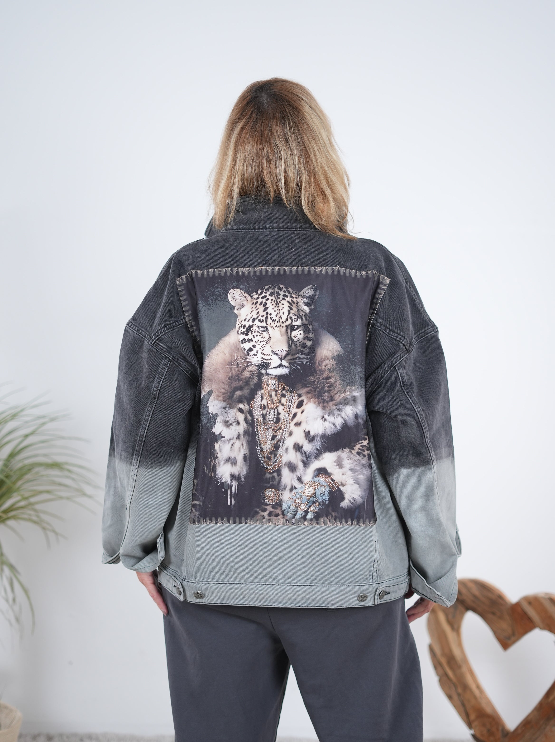 ausgefallene Jeans Jacke mit großem Motiv, zweifarbig