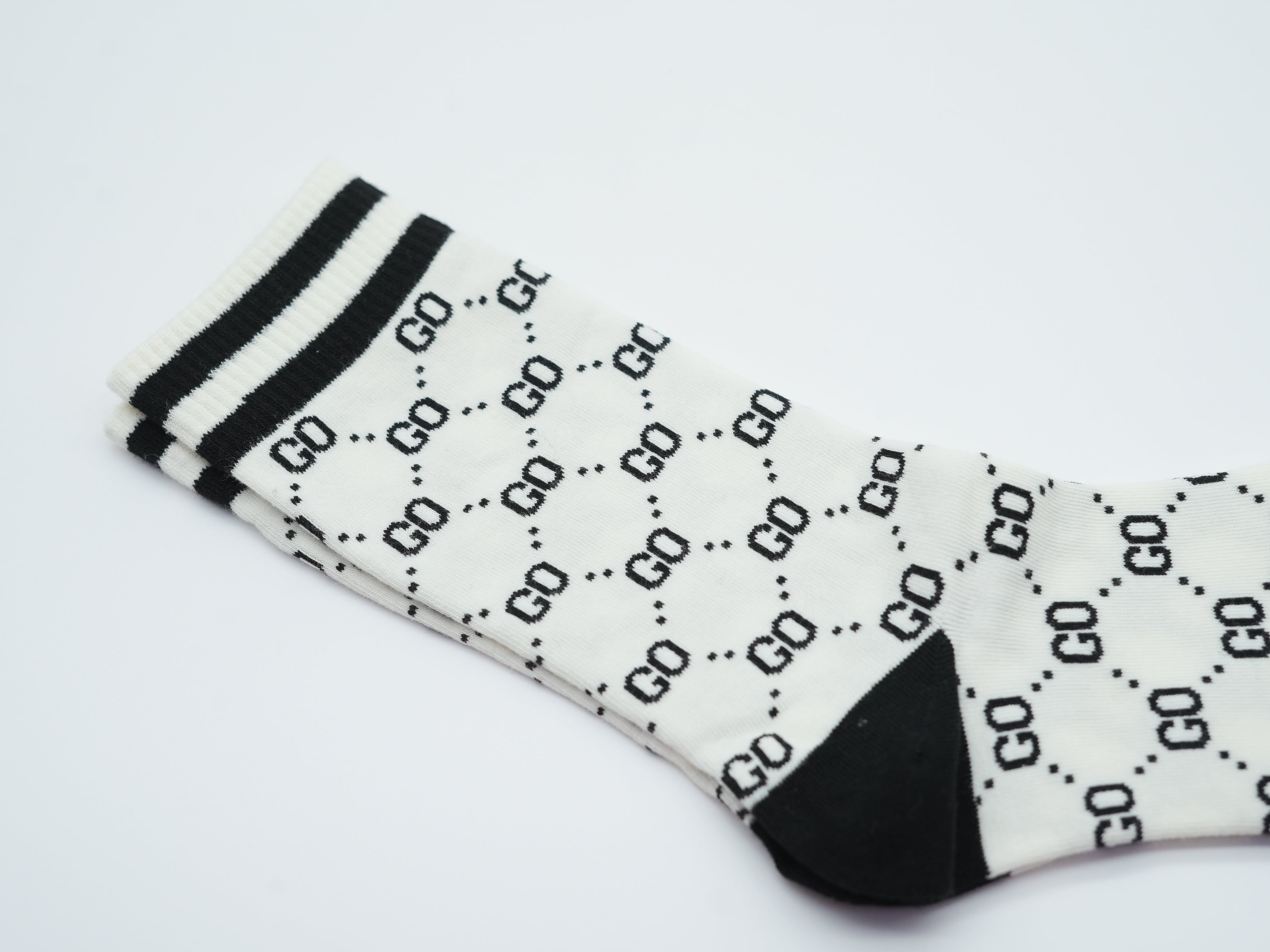 Weiche Socken in schwarz-weiß