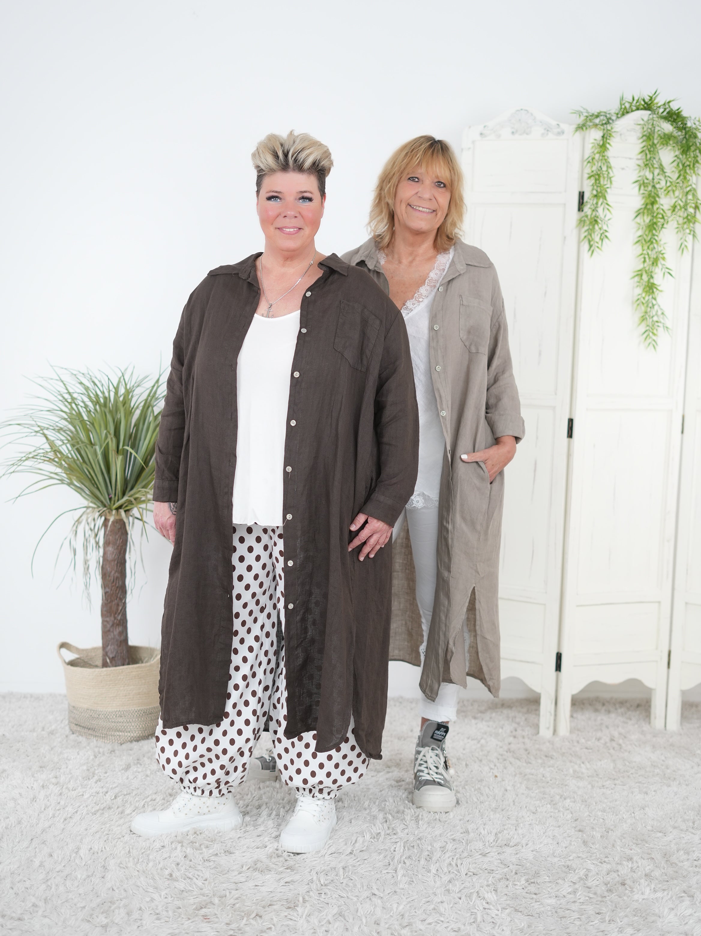 Leinen Hemdkleid mit seitlichen Schlitzen