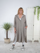 Leinen Hemdkleid mit seitlichen Schlitzen