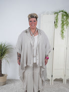 weite Bluse mit Schlips Beige