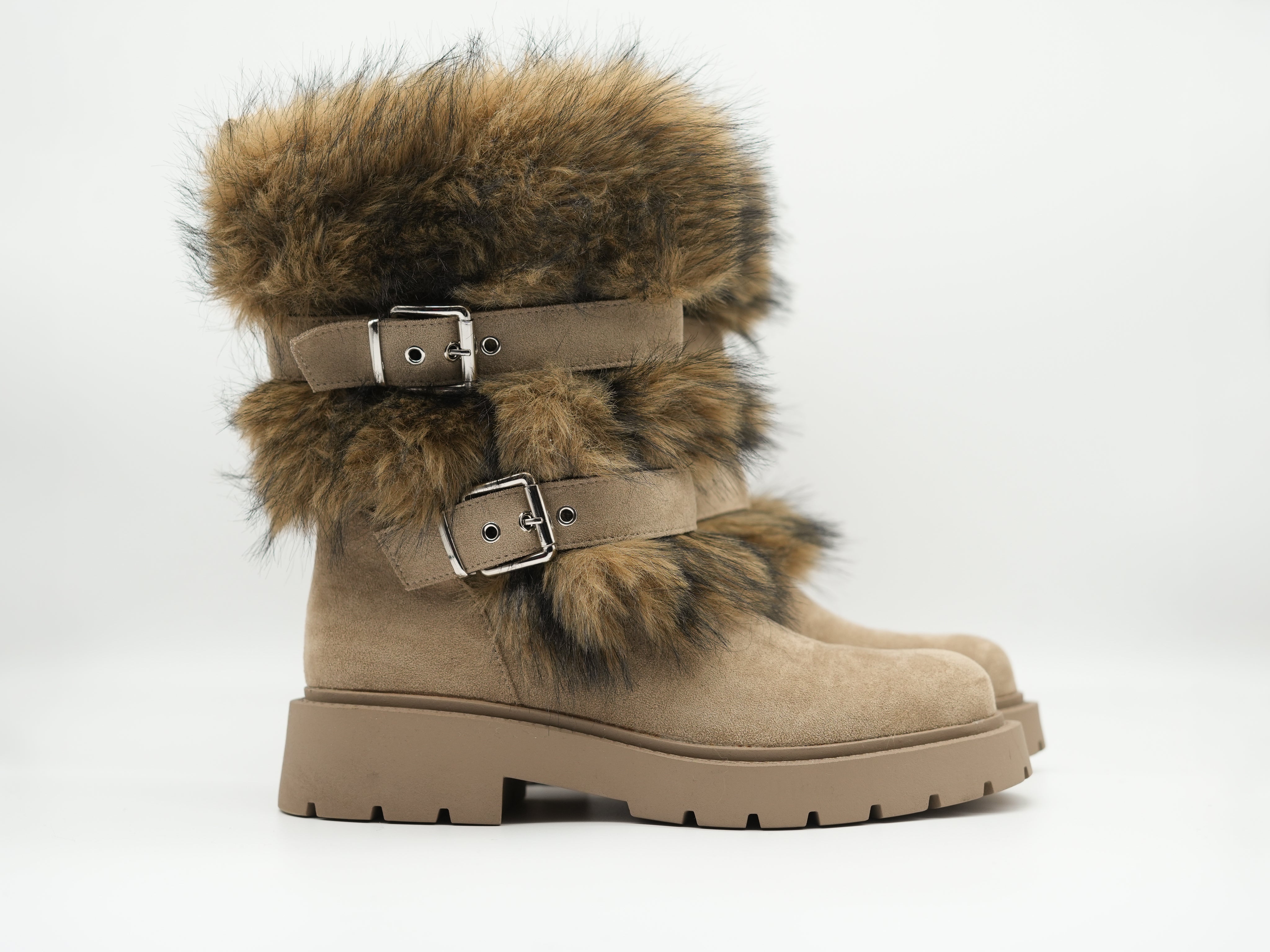 Boots mit Kunstfell und Schnallen Beige