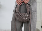 Cross Bag mit Nieten verziert Taupe