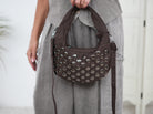 Cross Bag mit Nieten verziert Schoko
