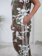 Hingucker Jumper in Camouflage mit seitlichen Streifen
