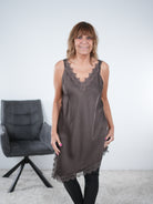 Asymmetrisches Long-Top mit Spitze One Size (ca Größe 38-44) Schoko