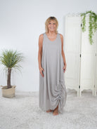 Leichtes Baumwoll-Kleid mit Raffung Taupe
