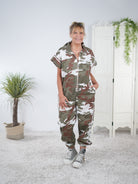 Hingucker Jumper in Camouflage mit seitlichen Streifen Weiß