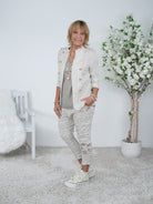 sportlicher Leinen Blazer mit goldenen Knöpfen